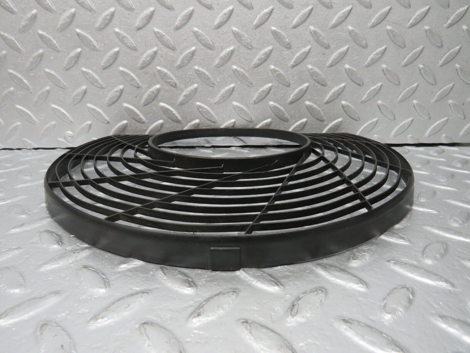 39166 Mercedes-Benz R107 500SL Engine Cooling Fan Cover