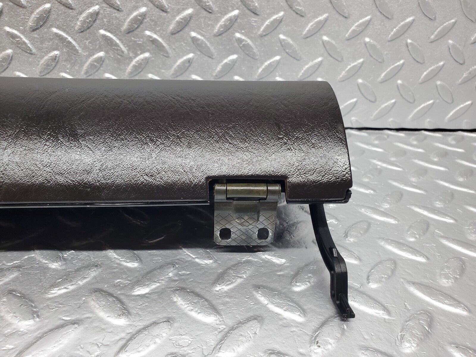 45984 Mercedes-Benz W126 420SE Glove Box Door No Key