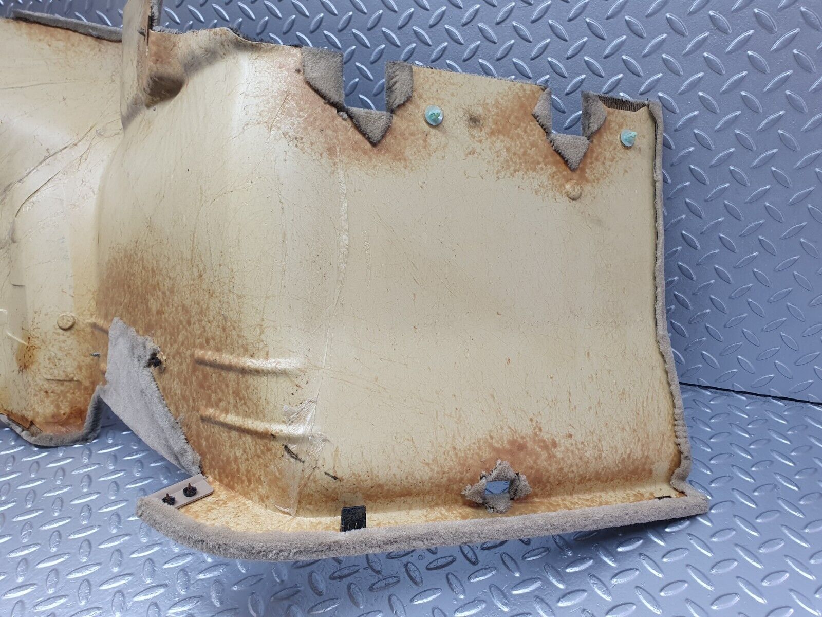 42273 Mercedes-Benz R129 320SL Coupe Rear Right Wall Carpet Beige