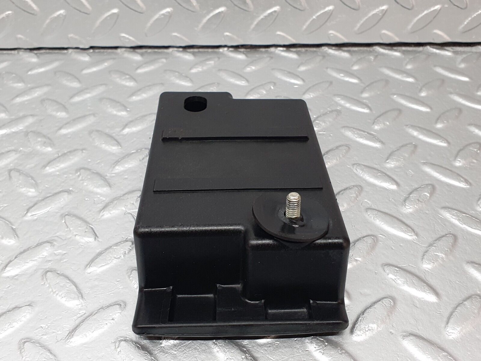 41748 Mercedes-Benz W202 C200 Rear Bumper Bracket 2028800630