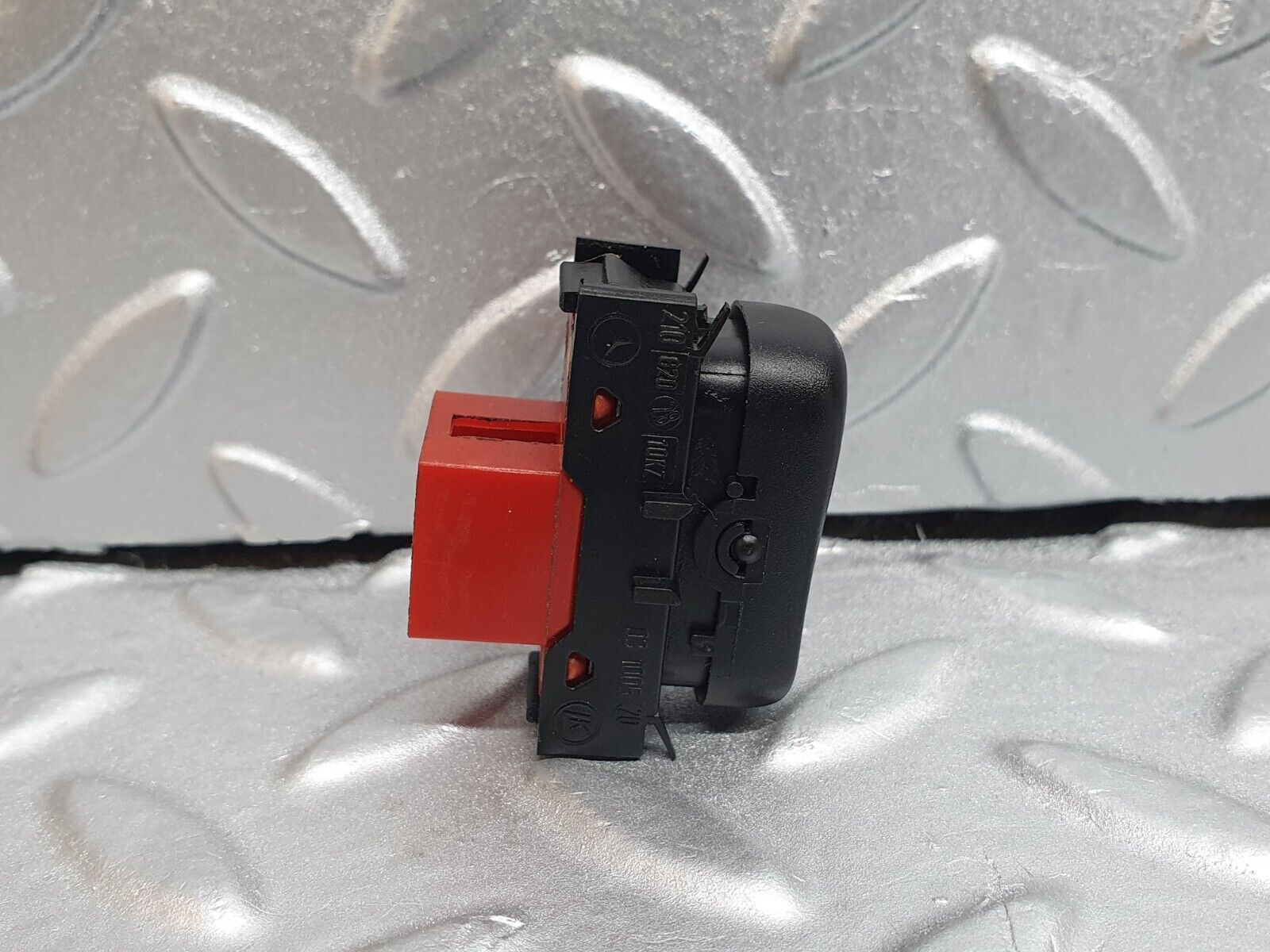 42050 Mercedes-Benz W202 C200 ASR Switch 2108202810