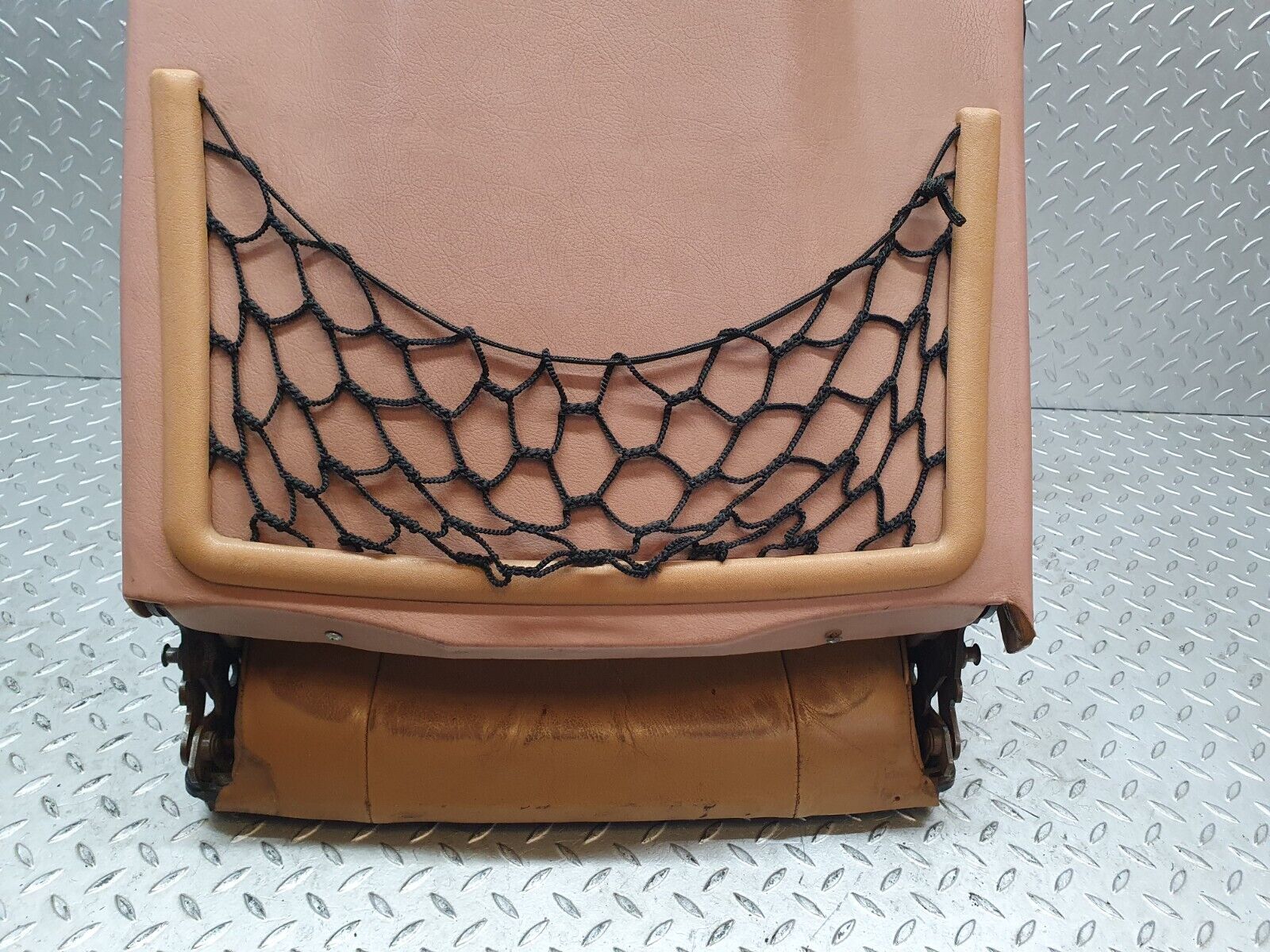 43813 Mercedes-Benz C126 380SEC Coupe Front Right Electric Passenger Seat Leather 1269101950