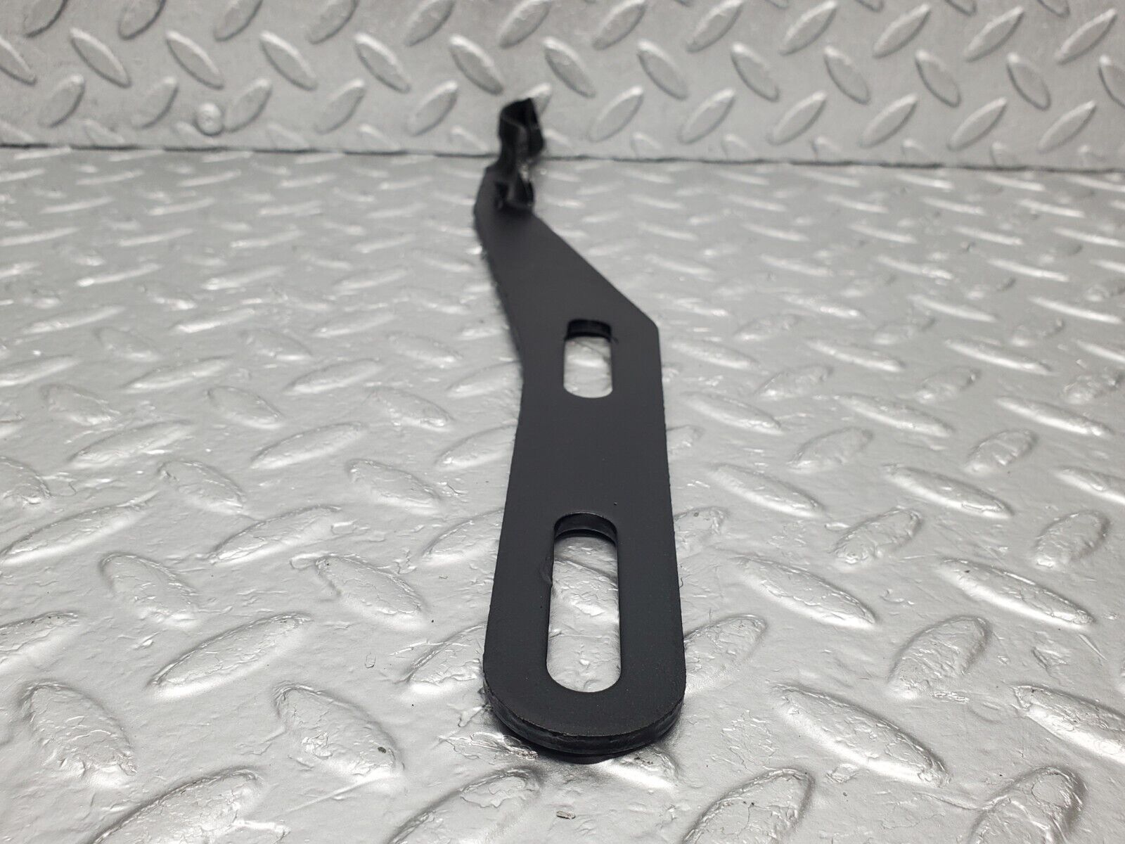 46394 Mercedes-Benz C123 280CE Coupe Exhaust Bracket