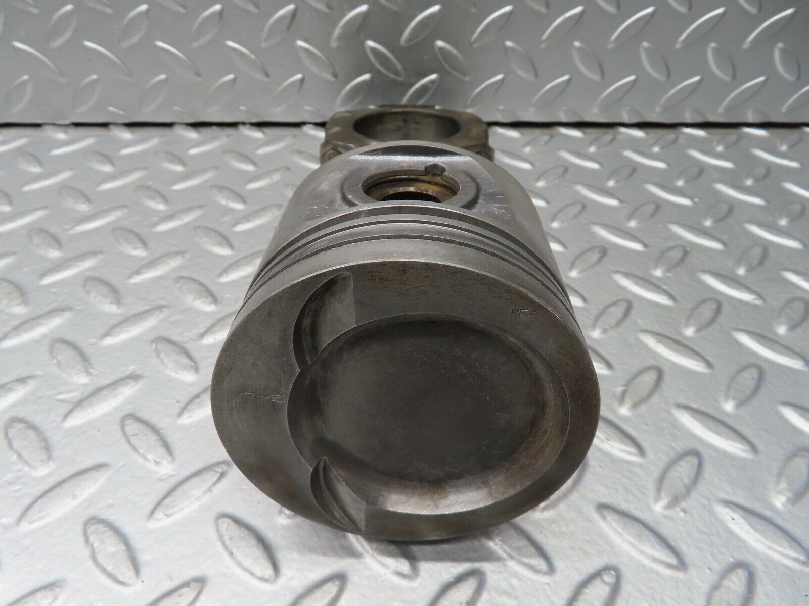 20667 Mercedes-Benz R107 450SL Piston With Connecting Rod 92.00 mm