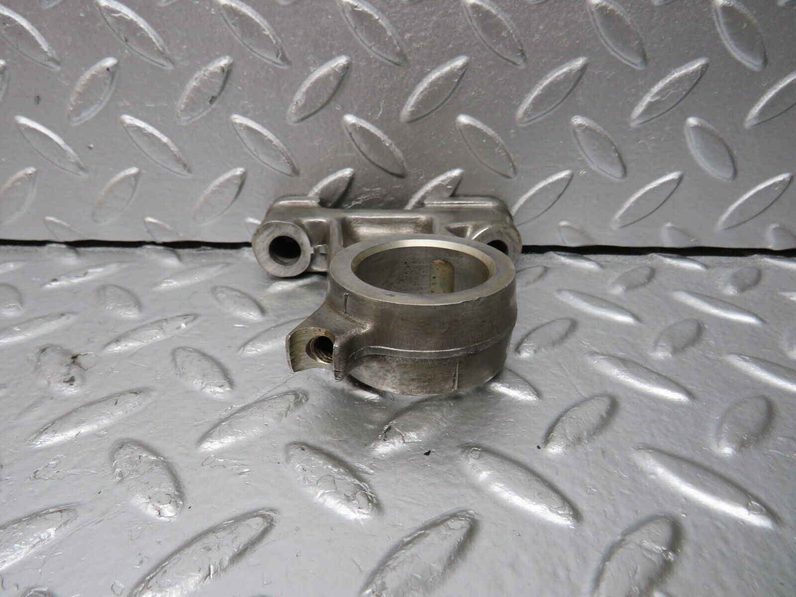 33088 Mercedes-Benz C107 R107 350 V8 Camshaft Tower Bearing 1160511810