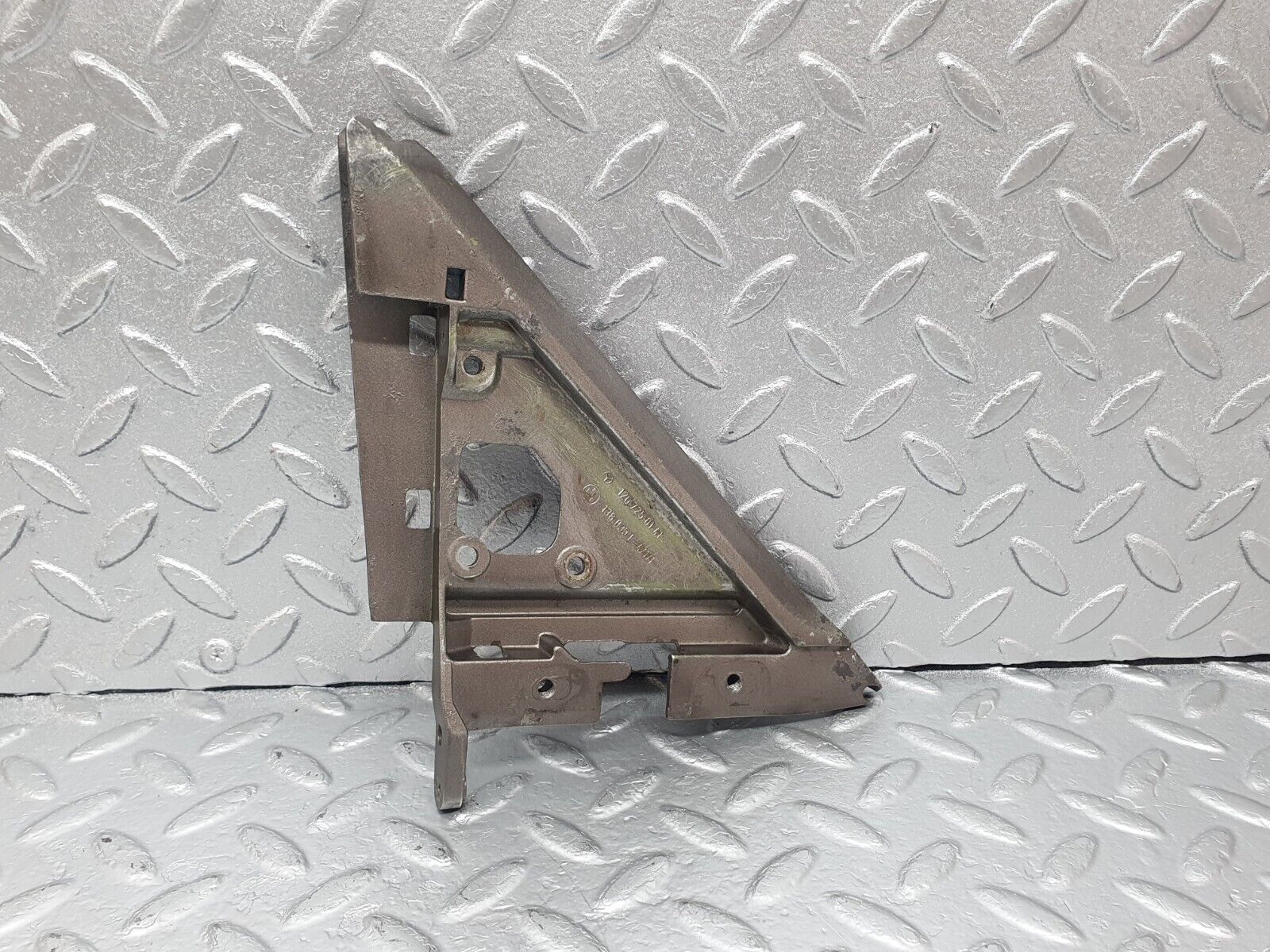 43627 Mercedes-Benz C126 380SEC Coupe Left Mirror Mounting Triangle 1267250141