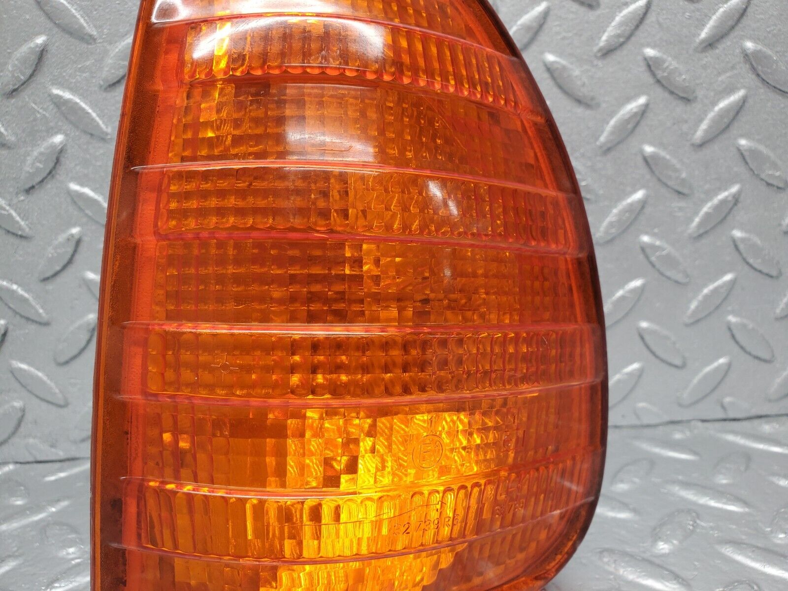 46401 Mercedes-Benz C123 280CE Coupe Front Left Indicator Light Bosch 32739R6