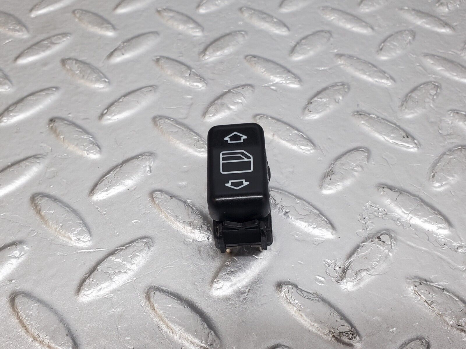 44711 Mercedes-Benz W124 220E Electric Window Switch Right Side 1248209010