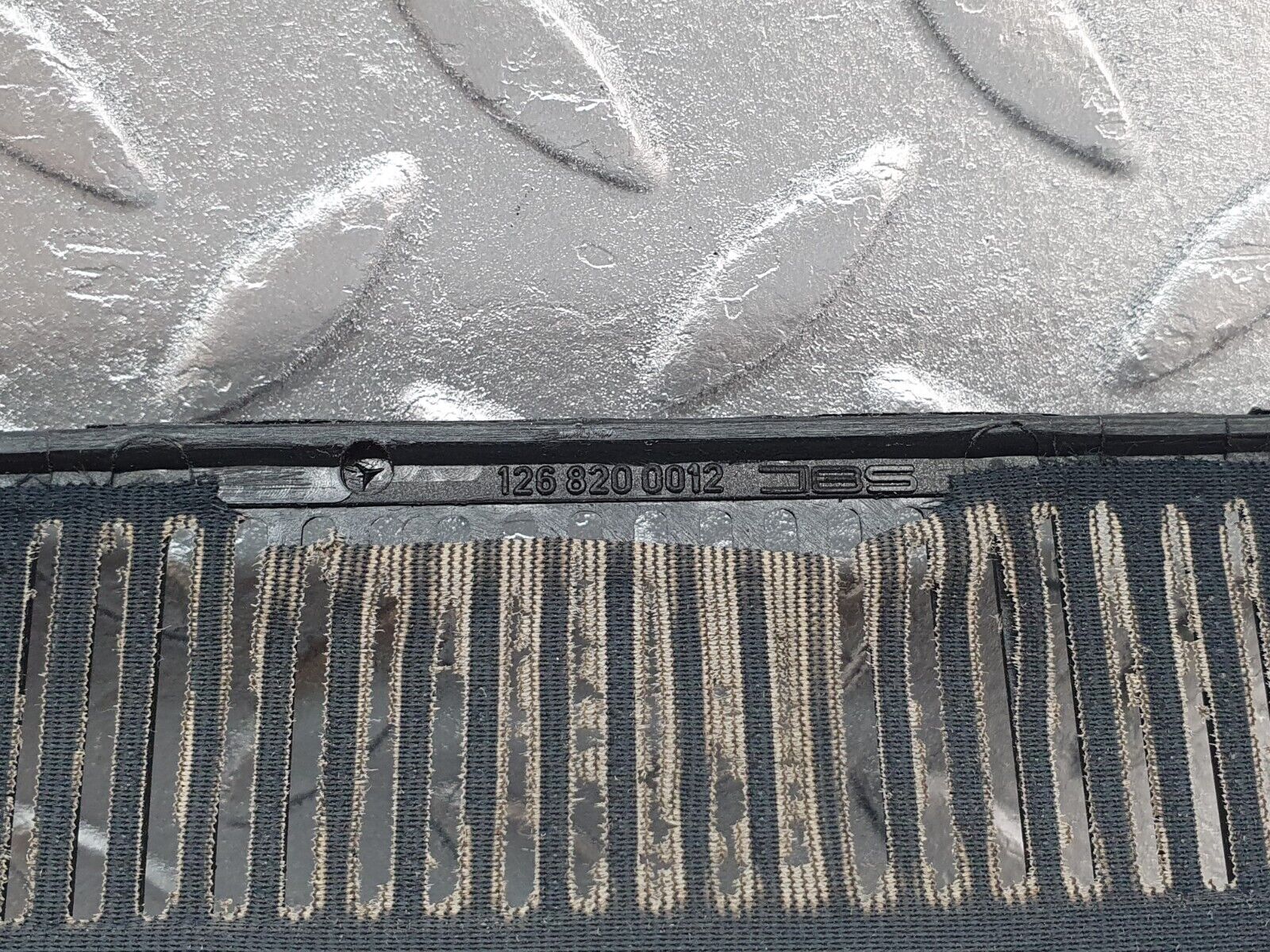 43677 Mercedes-Benz C126 380SEC Coupe Parcel Shelf Speaker Cover 2x 1268200012