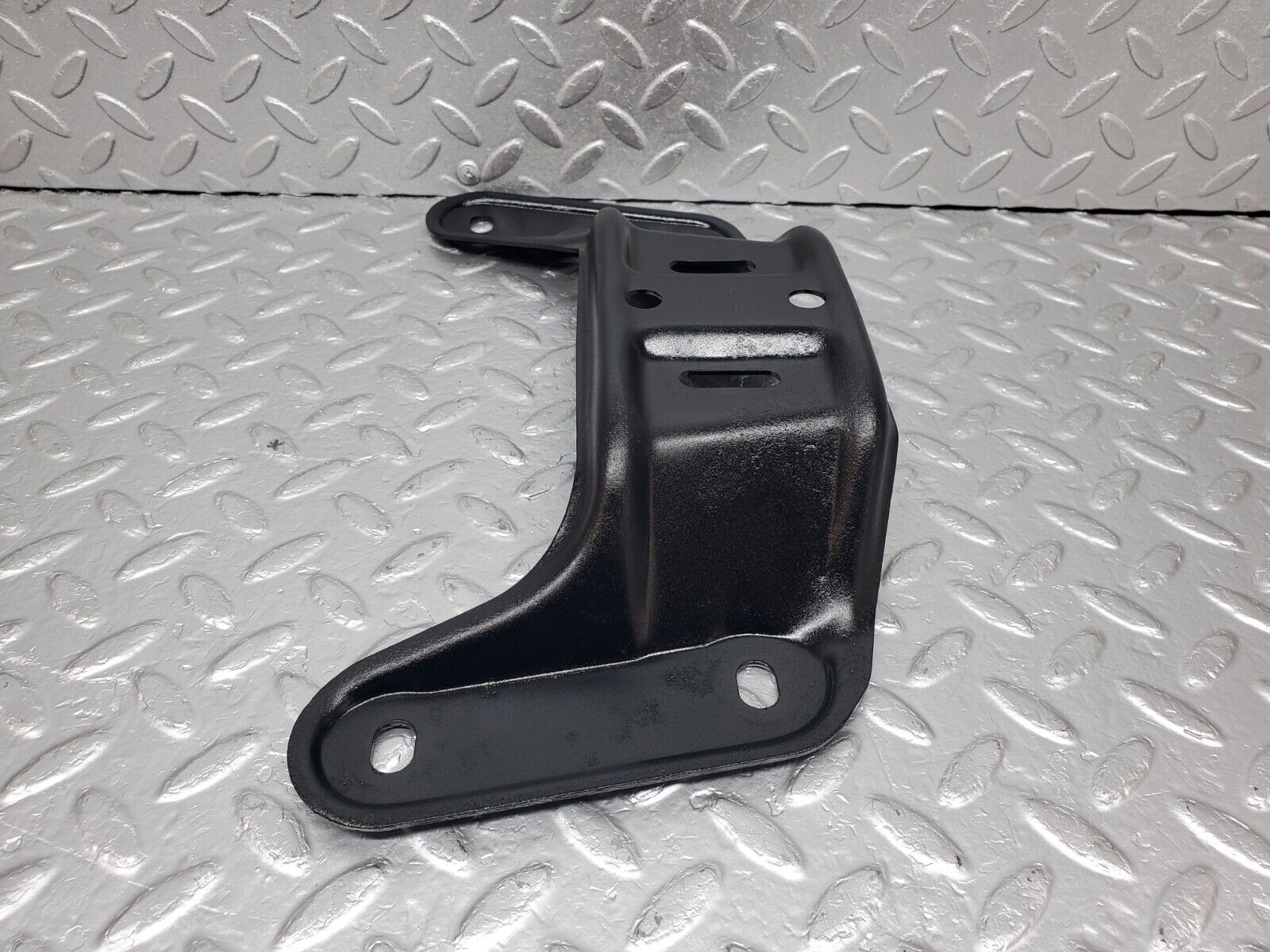 44473 Mercedes-Benz W123 280E Gearbox Mount Bracket