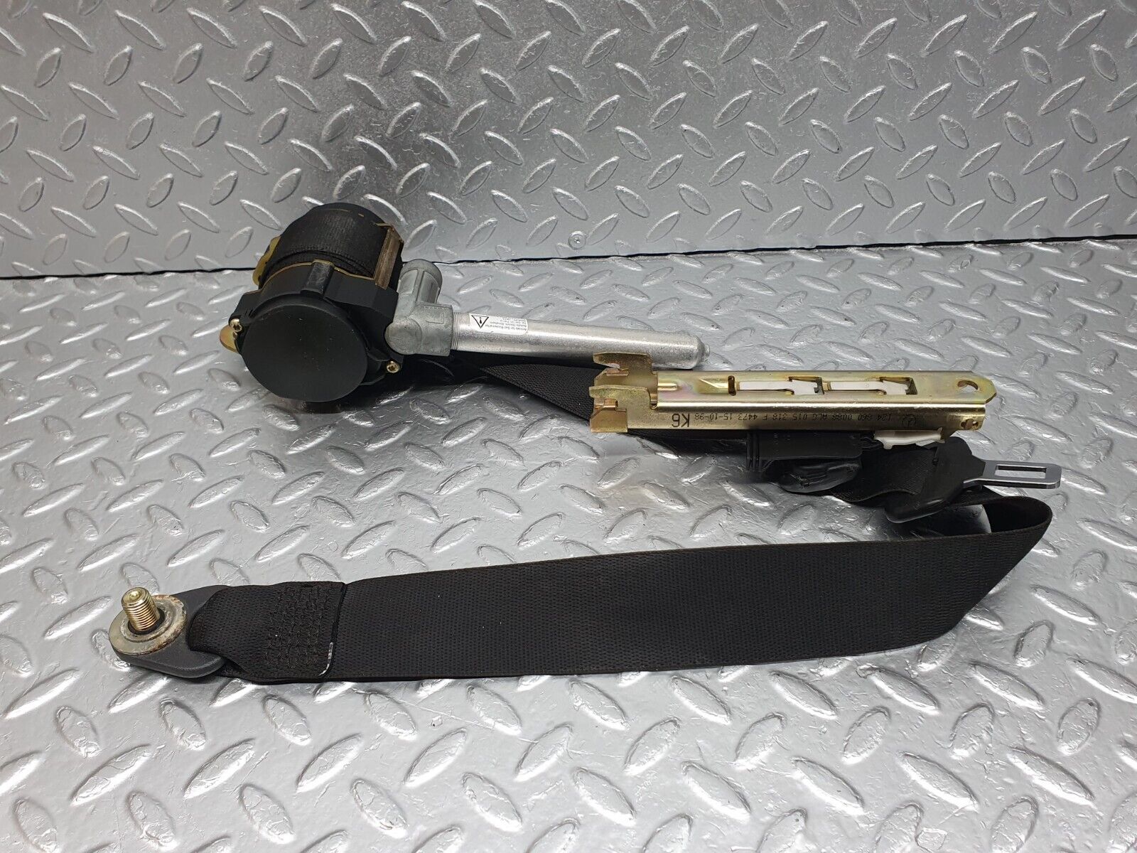 41985 Mercedes-Benz W202 C200 Front Left Seat Belt With Buckles 2018680222 1248600088 2088600369