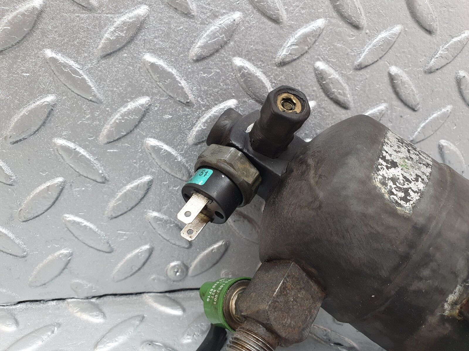 42501 Mercedes-Benz R129 320SL Coupe Air Conditioning Air Dryer 1248213651 0048206710