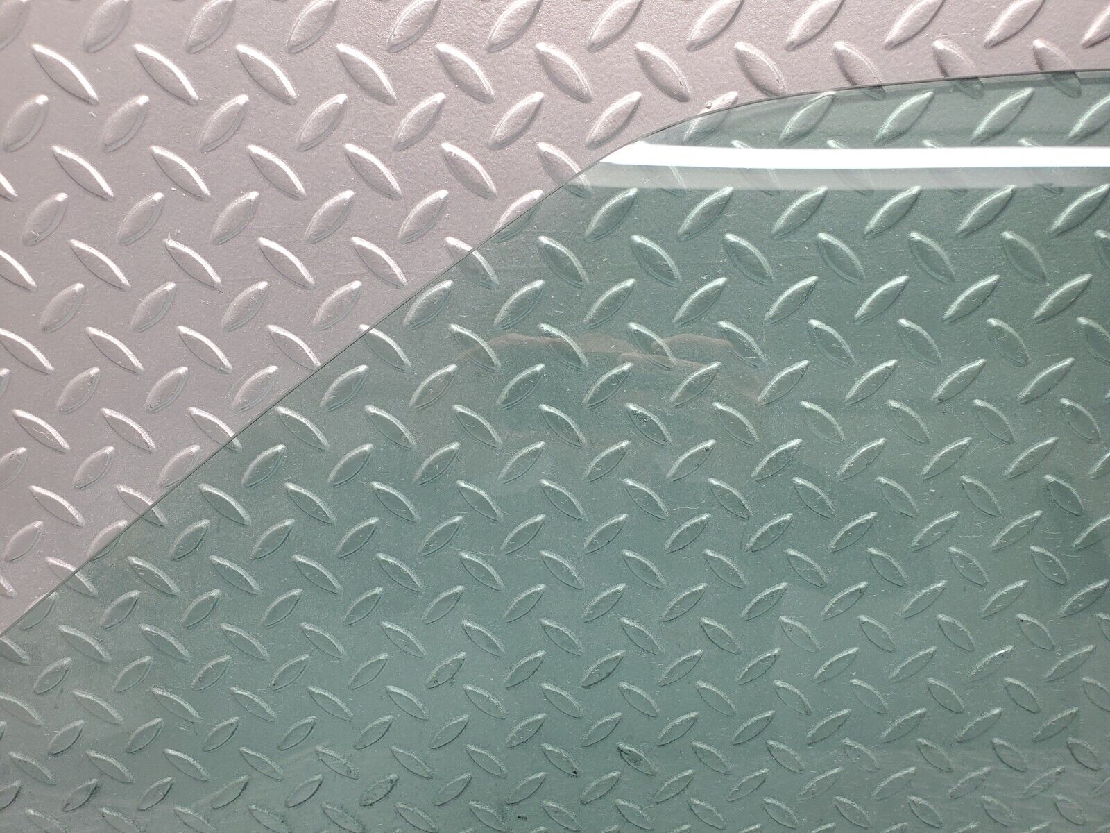 46247 Mercedes-Benz W124 280E Front Left Door Window Glass