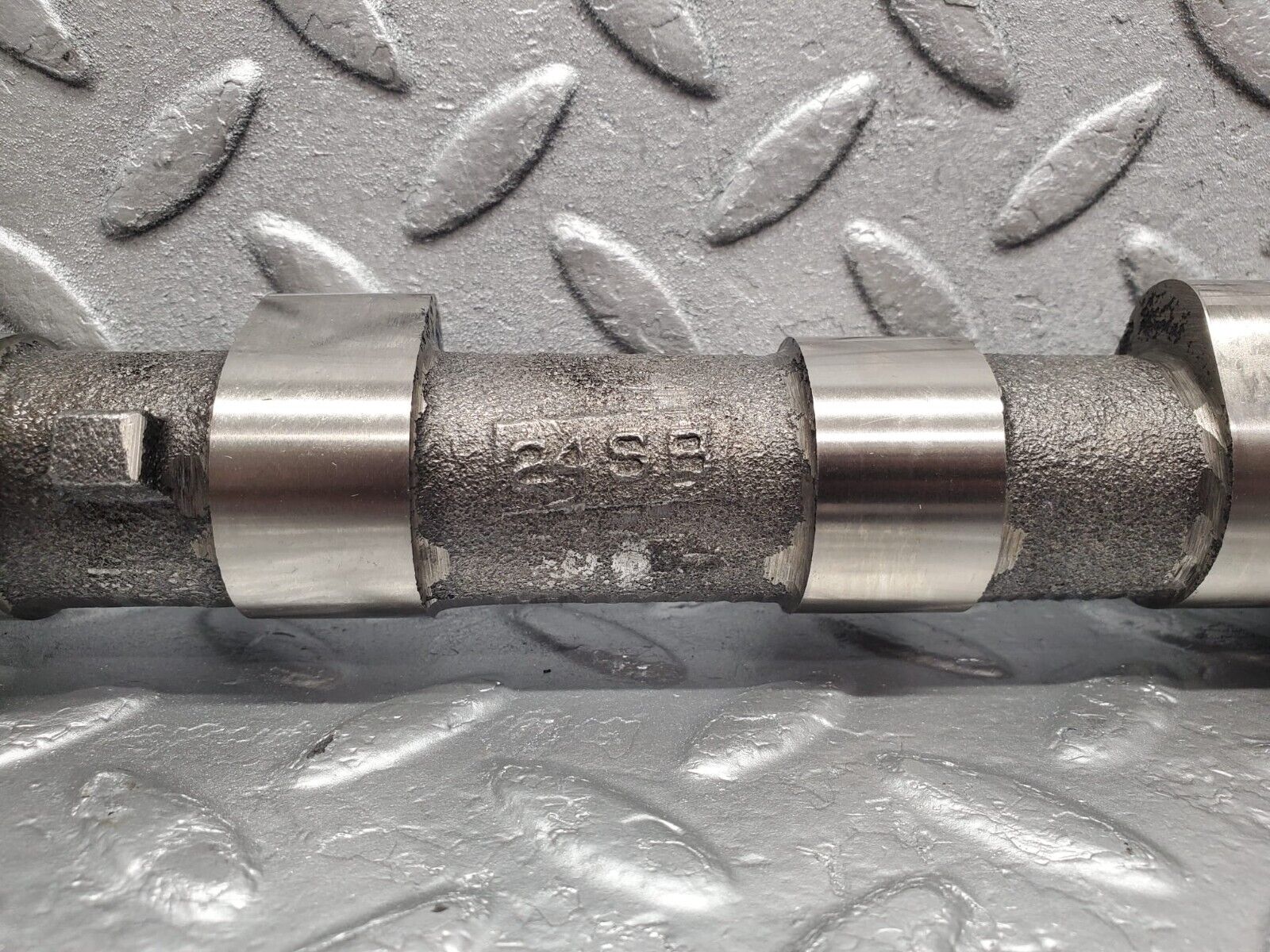 46325 Mercedes-Benz W123 300D Camshaft OM617