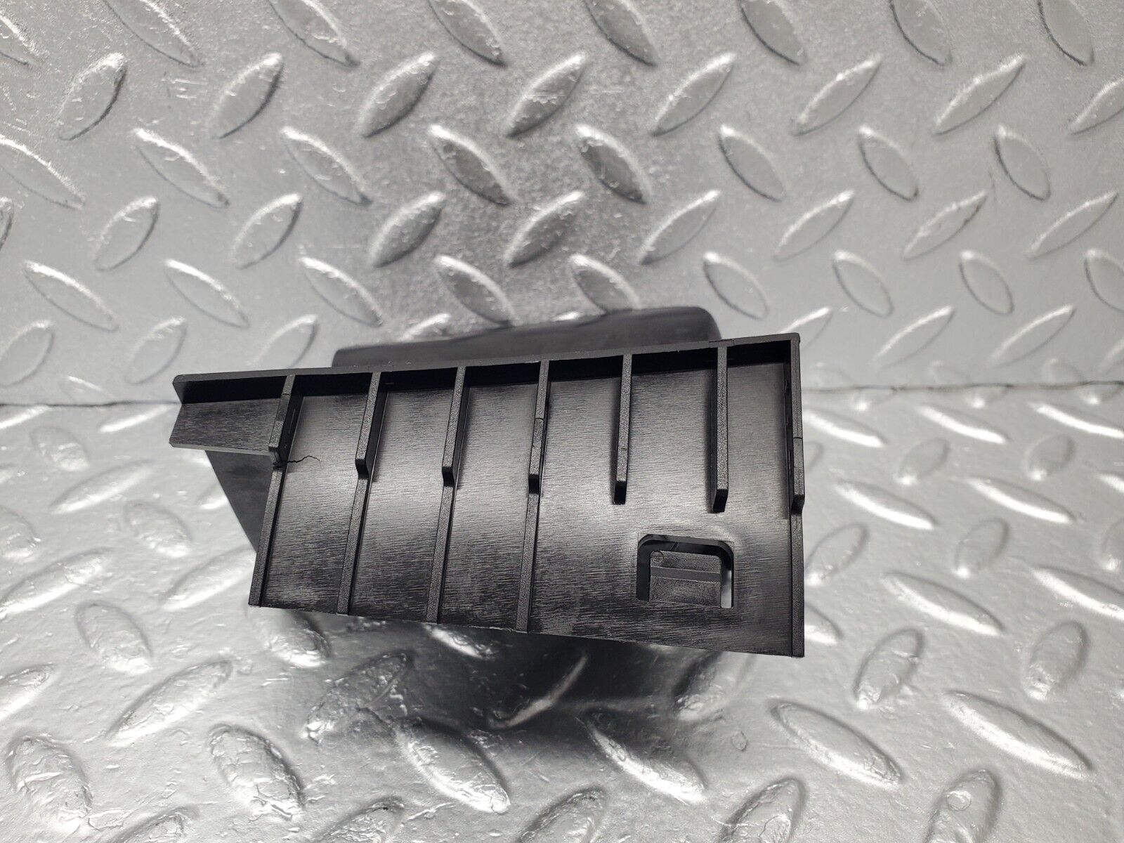 46965 Mercedes-Benz R129 320SL Coupe Central Locking Pump Bracket 1298051314