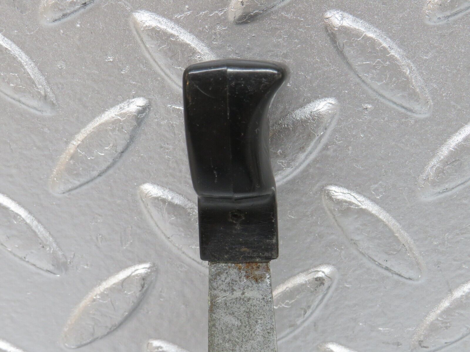 33183 Mercedes-Benz R107 Left Seat Folding Lever