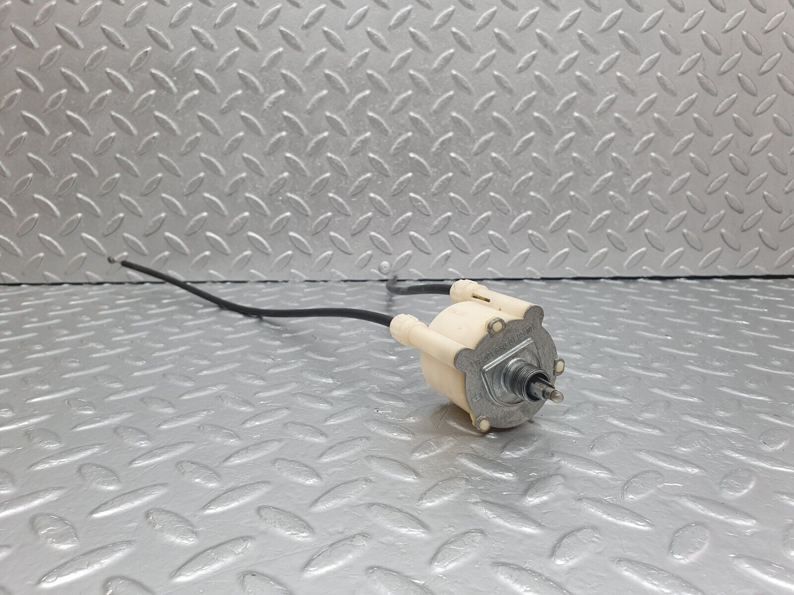 42865 Mercedes-Benz W201 190 2.0L Heater Control Switch 2018300185