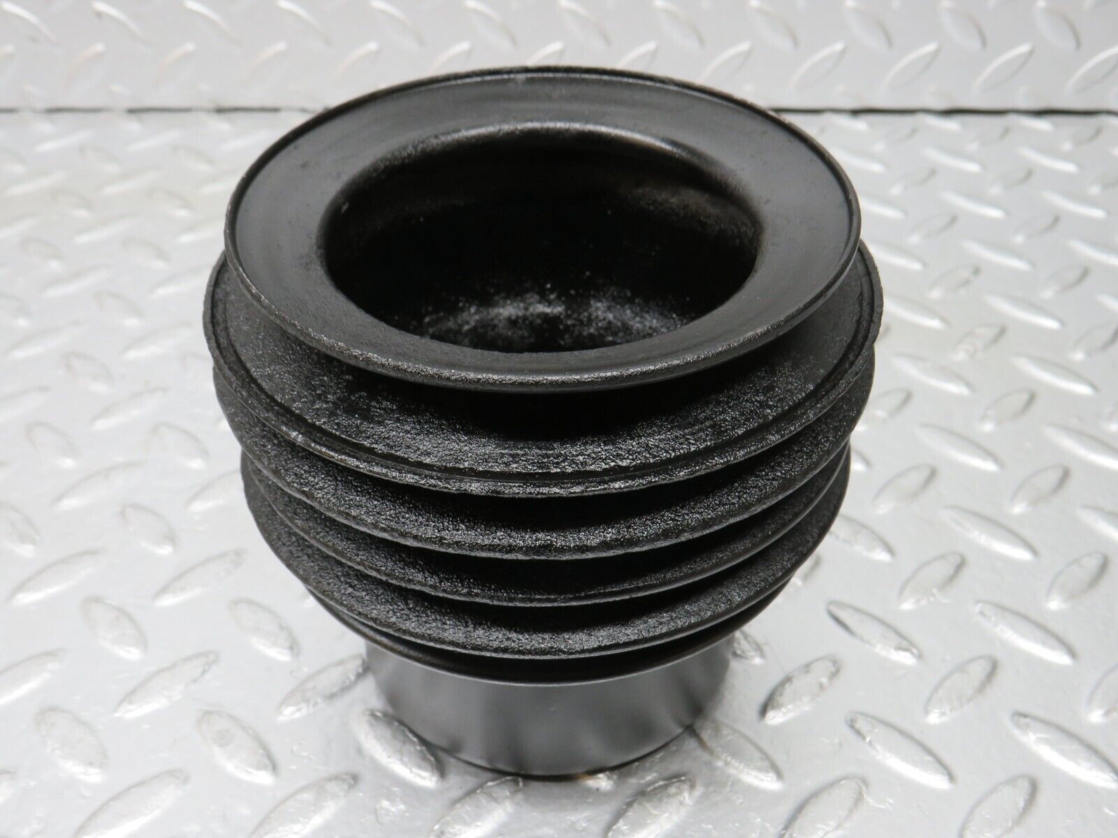 32986 Mercedes-Benz C107 R107 350 V8 Crankshaft Pulley