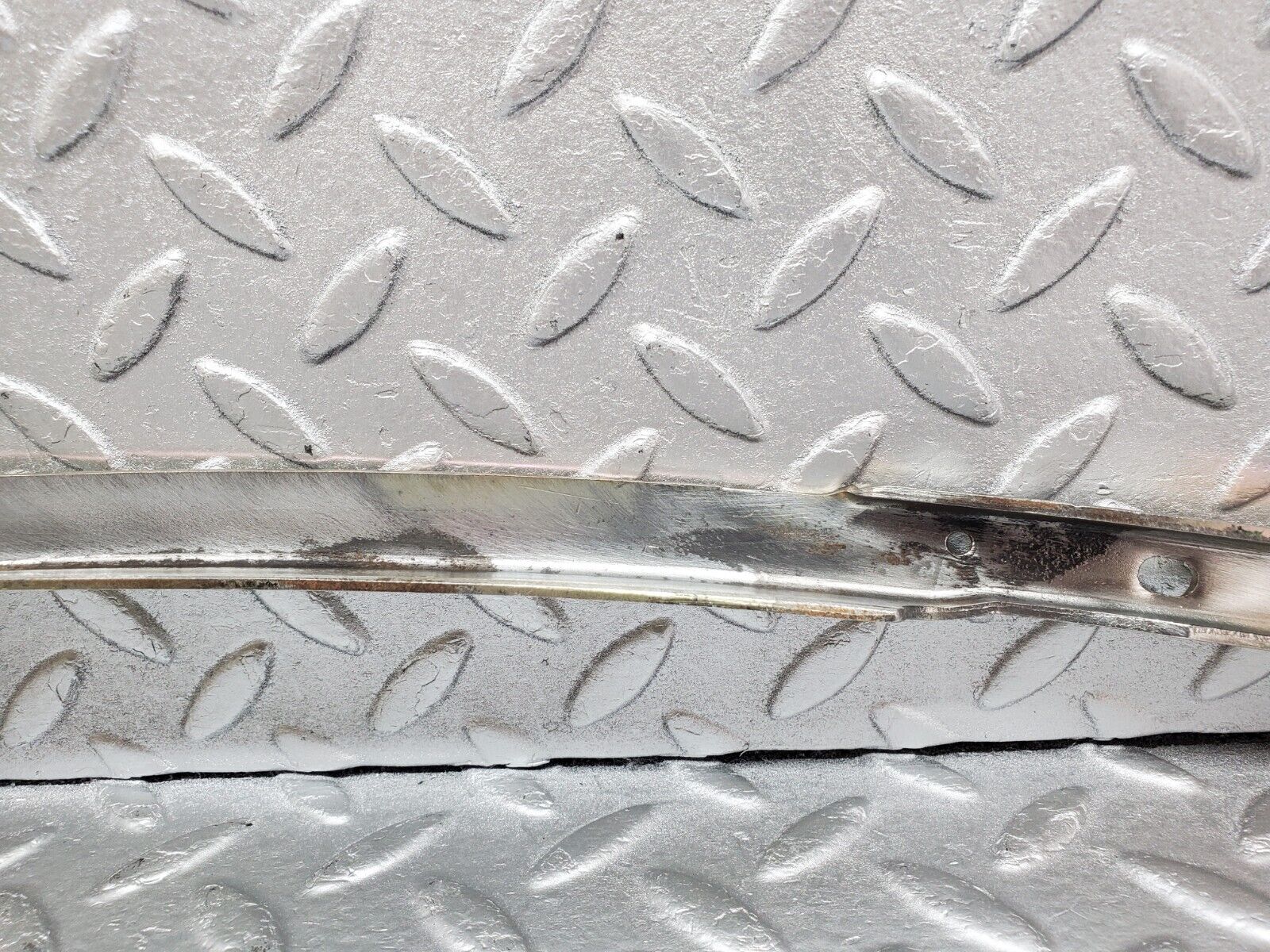 45242 Mercedes-Benz R129 300SL Coupe Left Door Front Window Channel