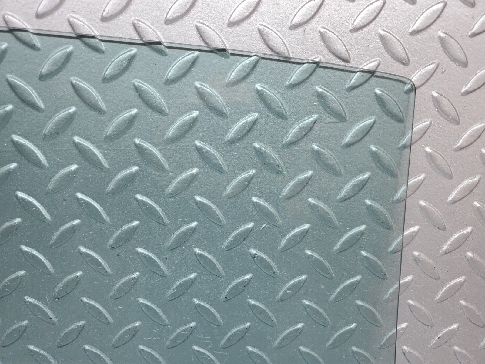 44366 Mercedes-Benz W123 280E Rear Right Door Window Glass