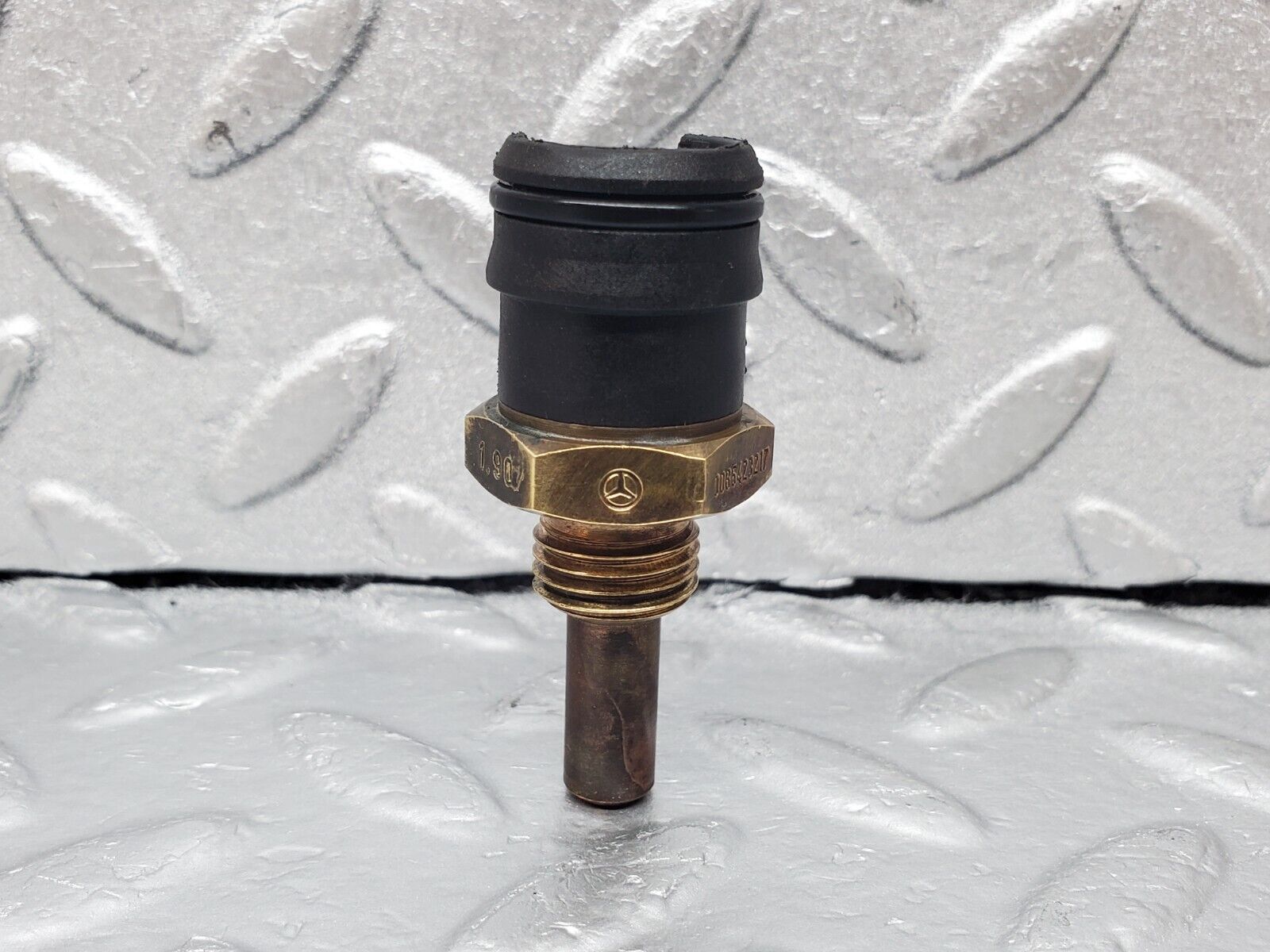 45341 Mercedes-Benz 280E M110.983 Coolant Temperature Sensor Beru 0085423217 0824121020