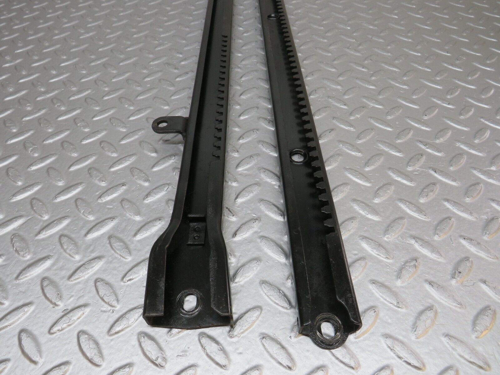 40183 Mercedes-Benz R107 350SL Front Right Seat Rail Pair