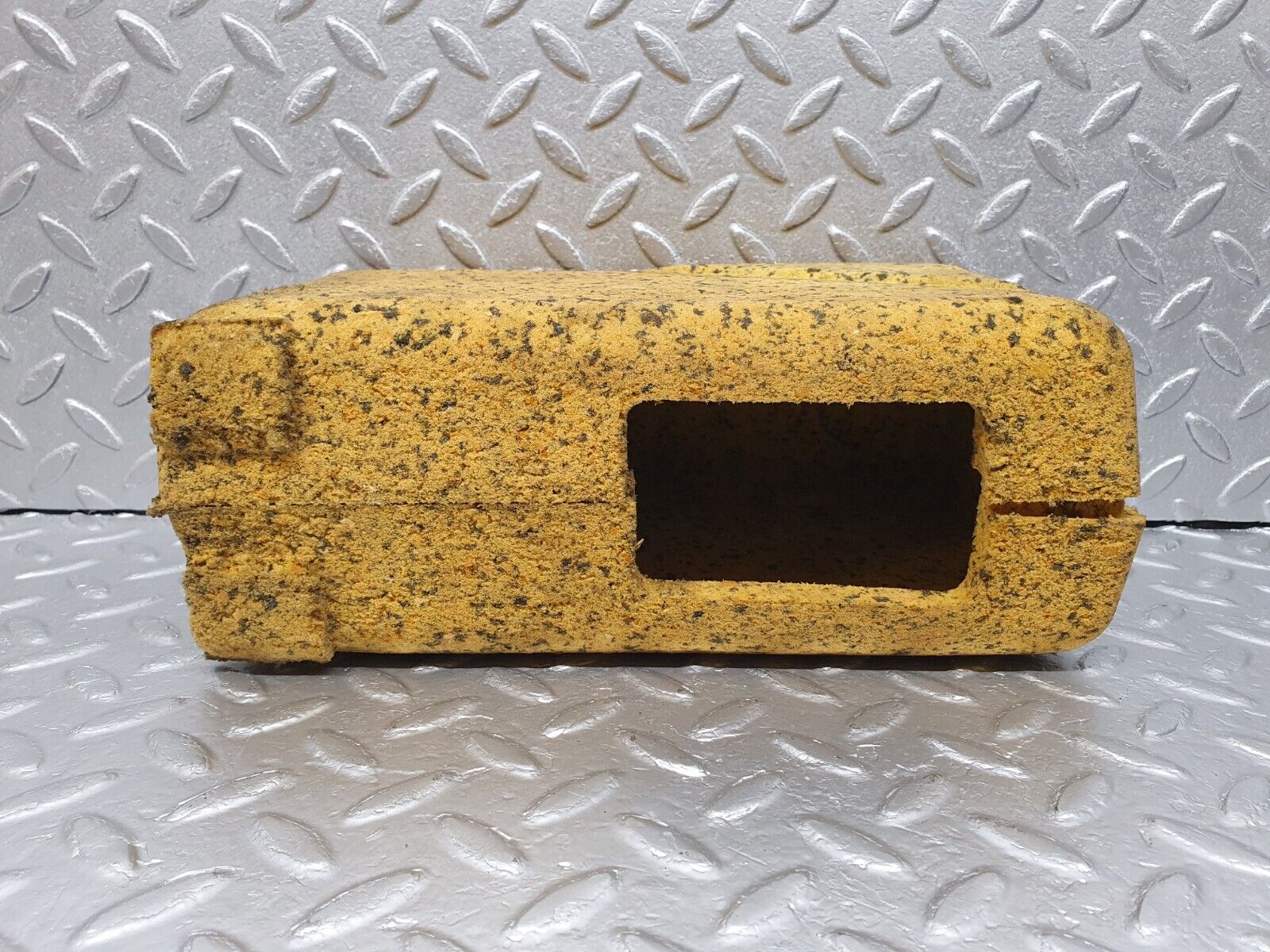 41960 Mercedes-Benz W202 C200 Central Locking Vacuum Pump Housing 2088000135