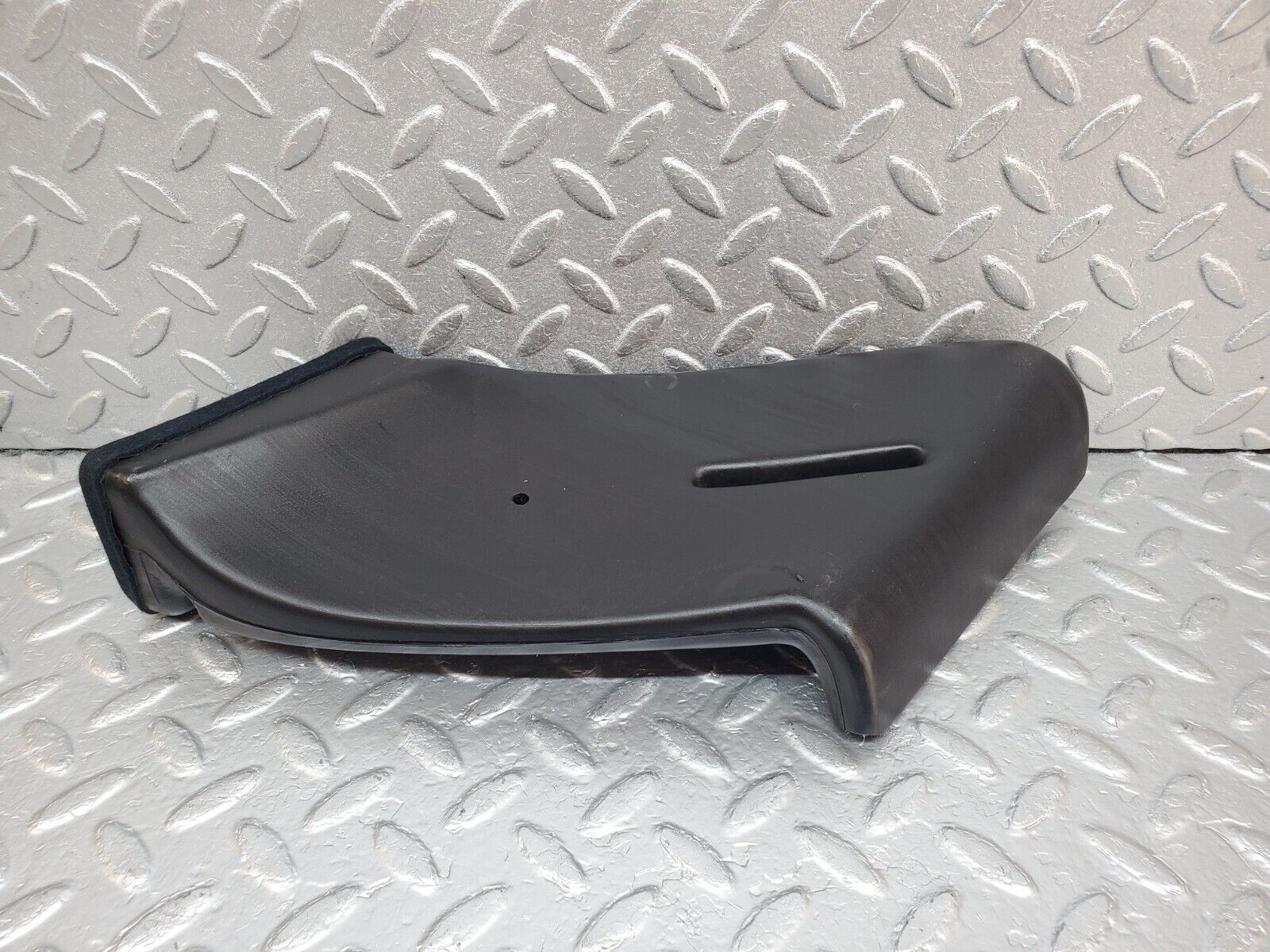 45577 Mercedes-Benz W126 420SE Heater Air Duct Front Right 1268310446