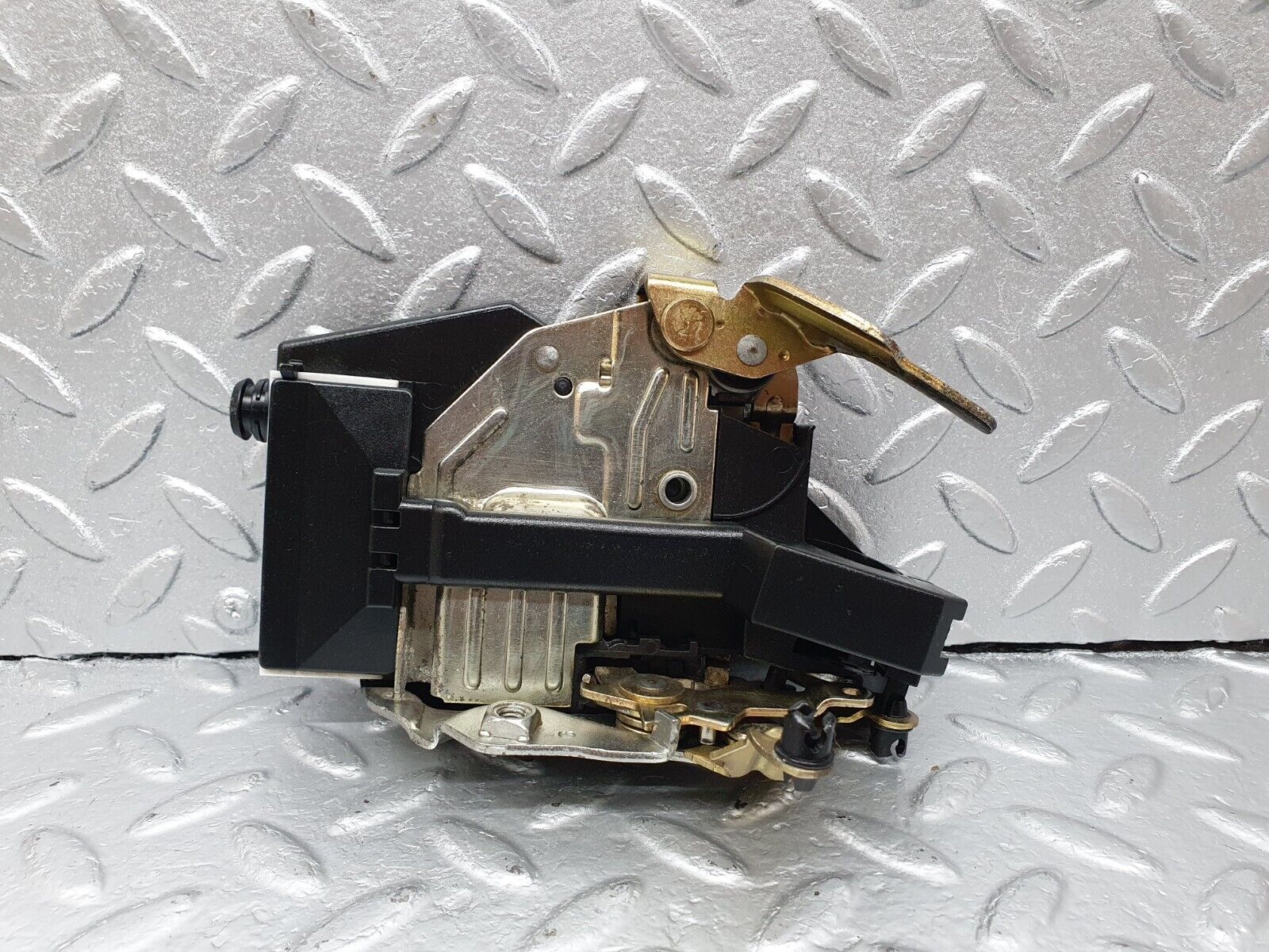 42219 Mercedes-Benz R129 320SL Coupe Right Door Lock Mechanism