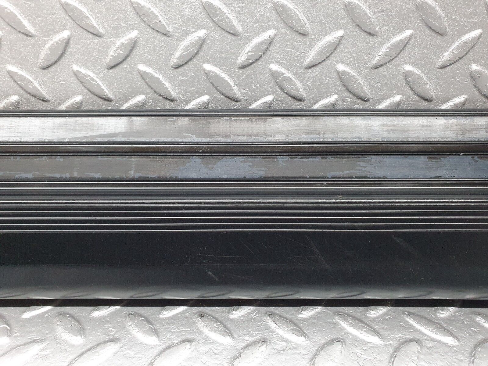 41776 Mercedes-Benz W202 C200 Front Left Door Sill Trim 2026800735