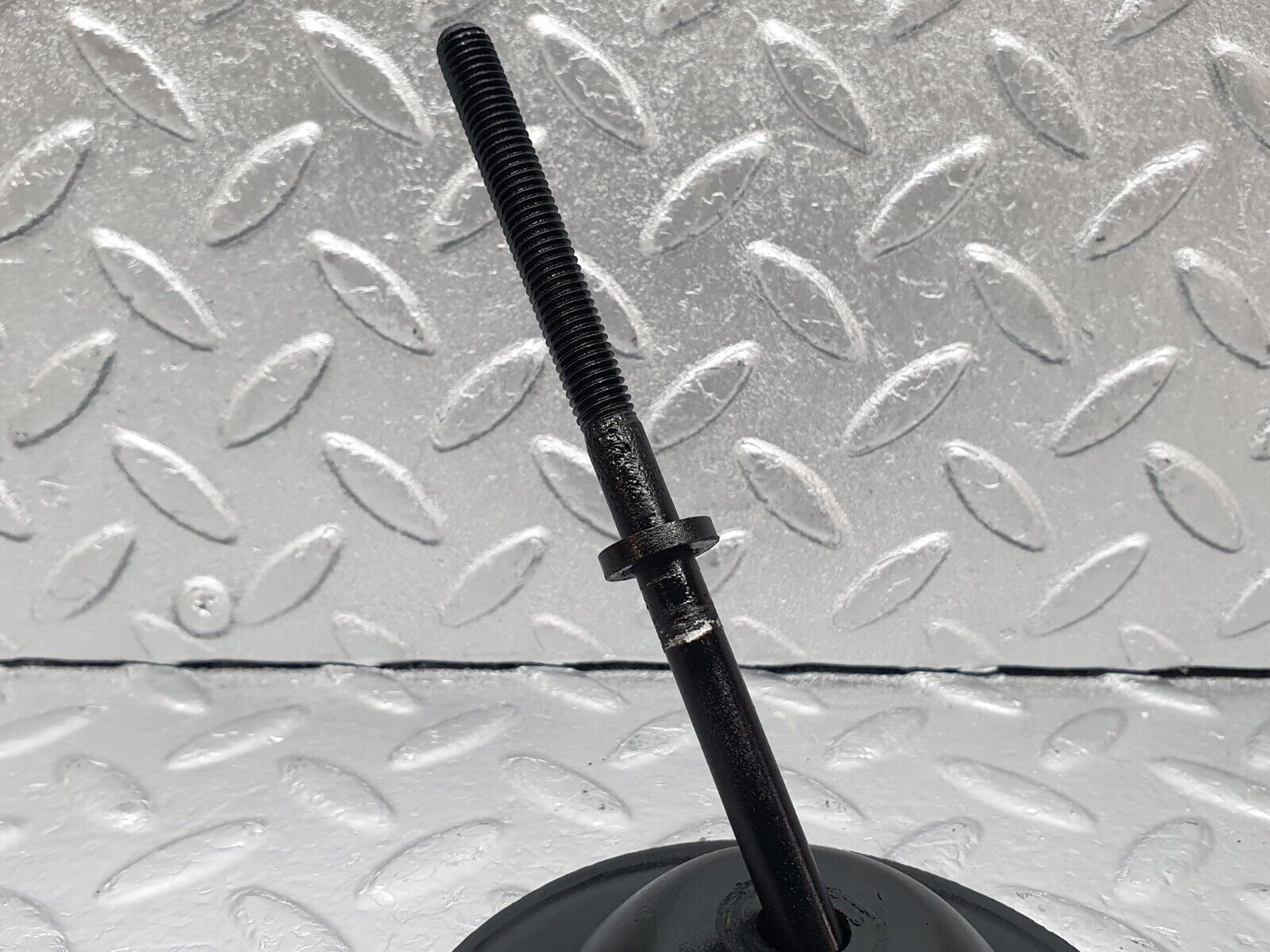 43560 Mercedes-Benz C126 380SEC Coupe Spare Wheel Holder