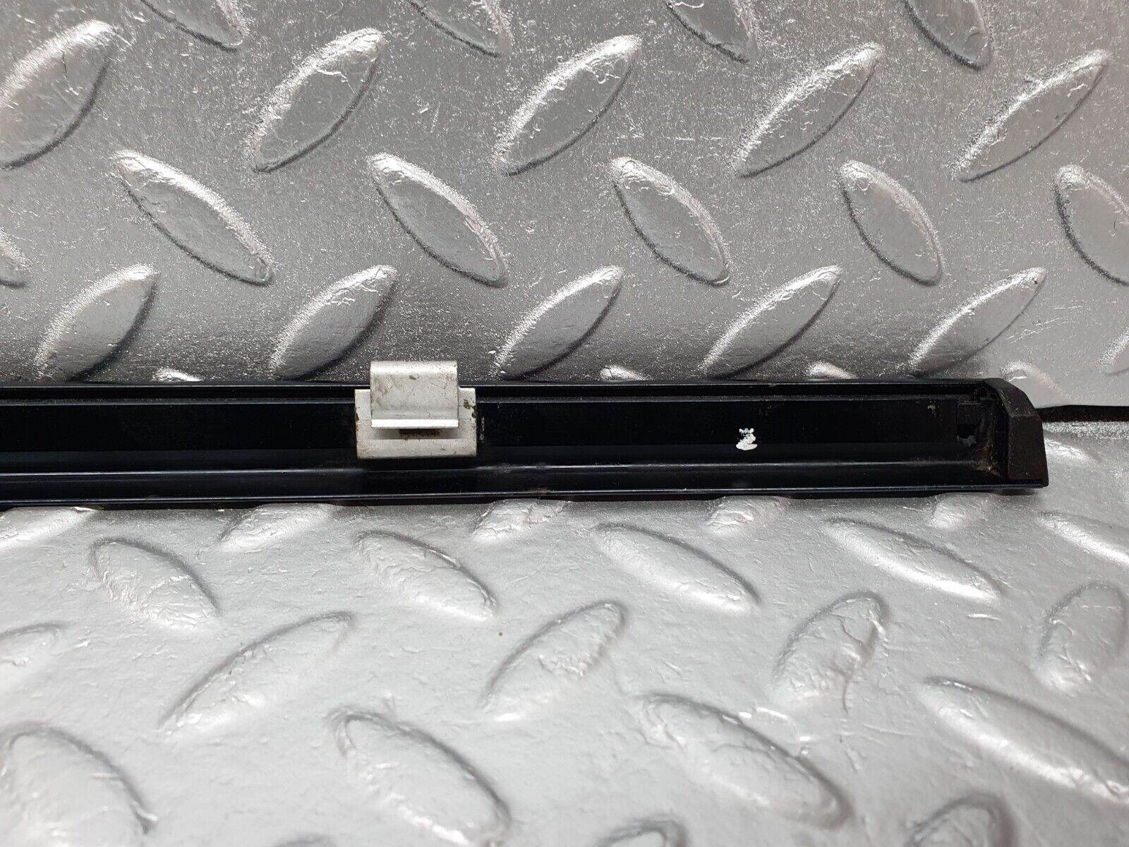 42107 Mercedes-Benz W202 C200 Front Left Door Moulding Trim