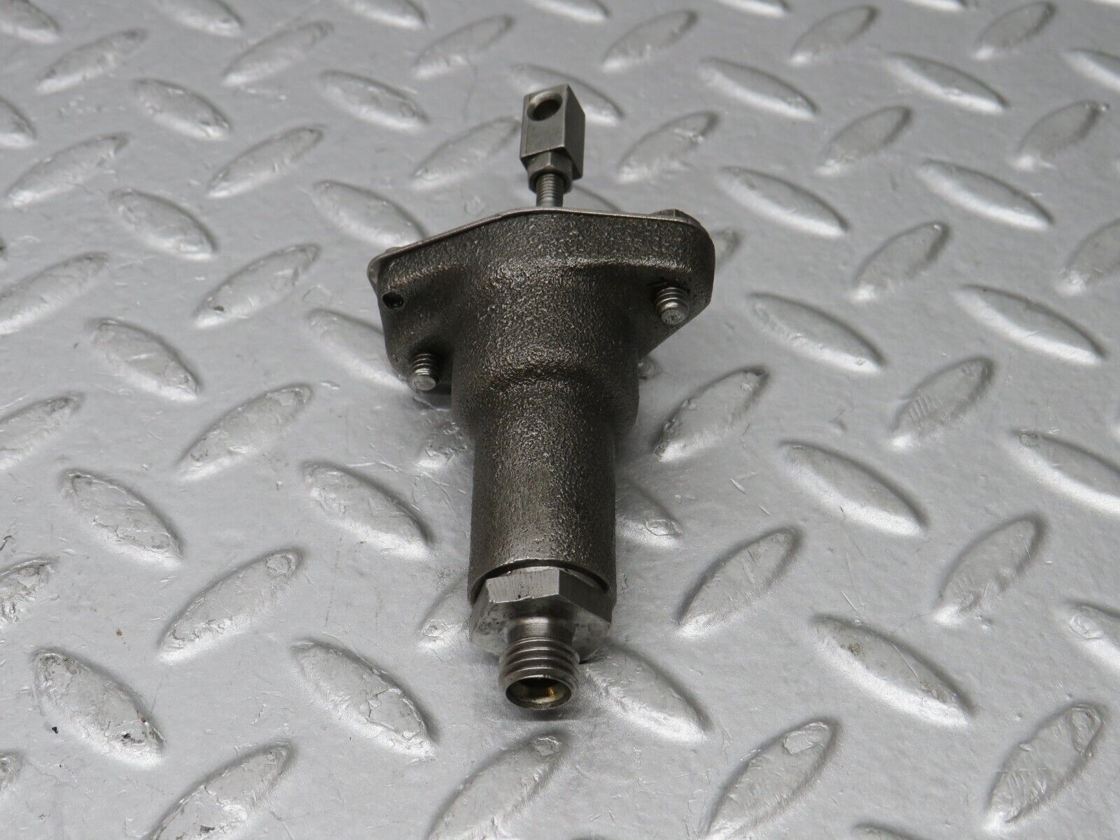 35906 Mercedes-Benz W108 Clutch Slave Cylinder