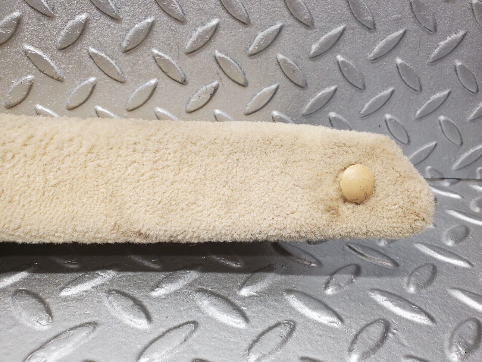 46816 Mercedes-Benz R129 320SL Coupe Left Door Sill Trim Beige 1296800135