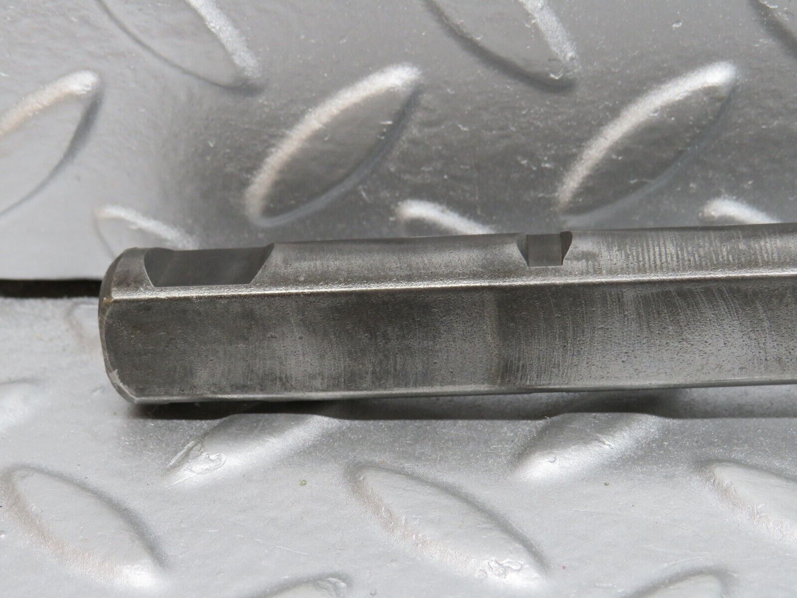 33198 Mercedes-Benz C107 R107 Steering Column Shaft 1154621835