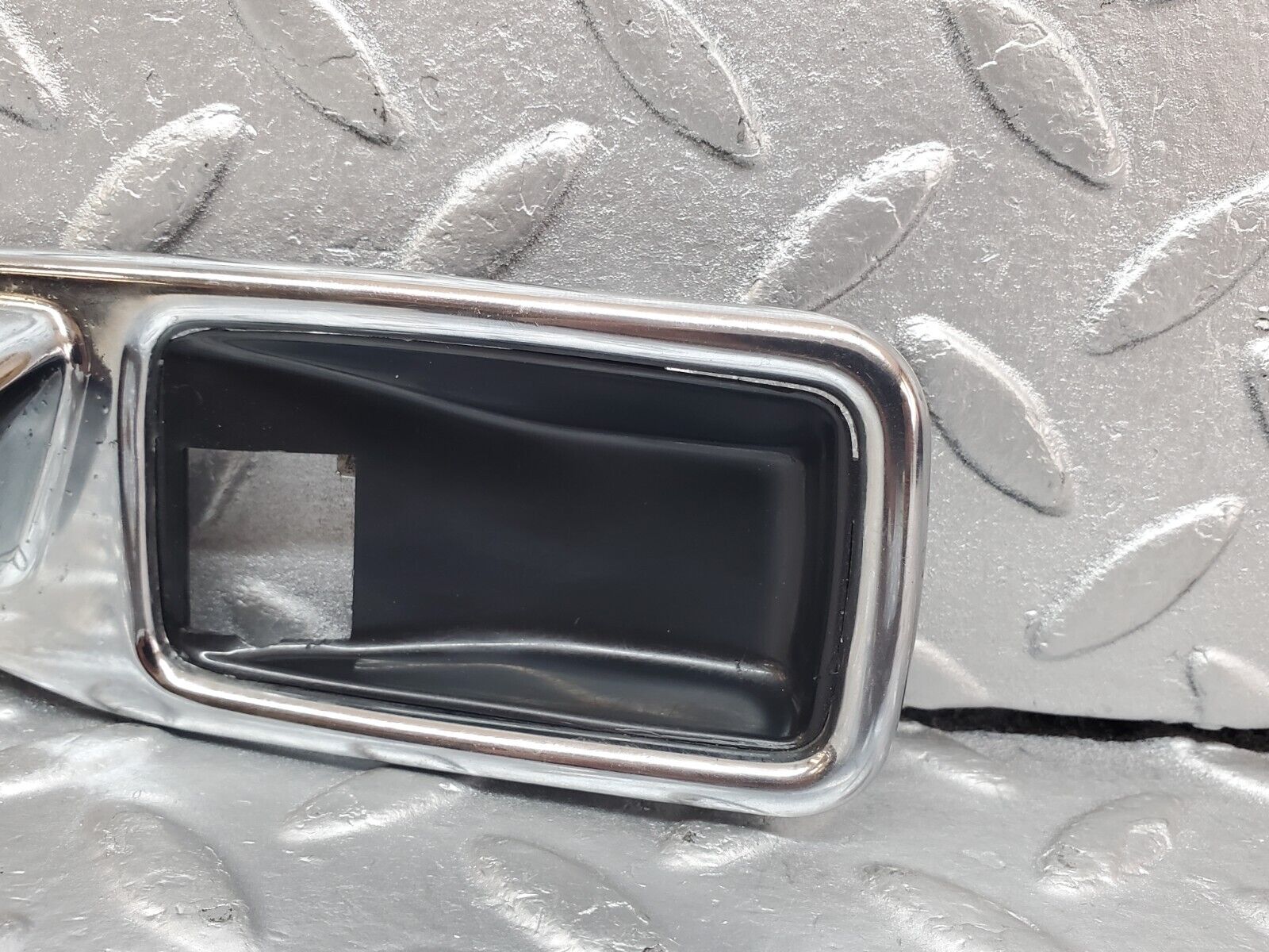 44407 Mercedes-Benz W123 280E Chrome Frame For Door Opener Left 1167660111