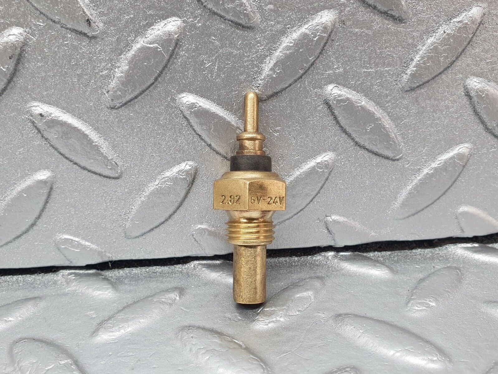 43662 Mercedes-Benz C126 380SEC Coupe Coolant Temperature Sensor Beru 0824121001