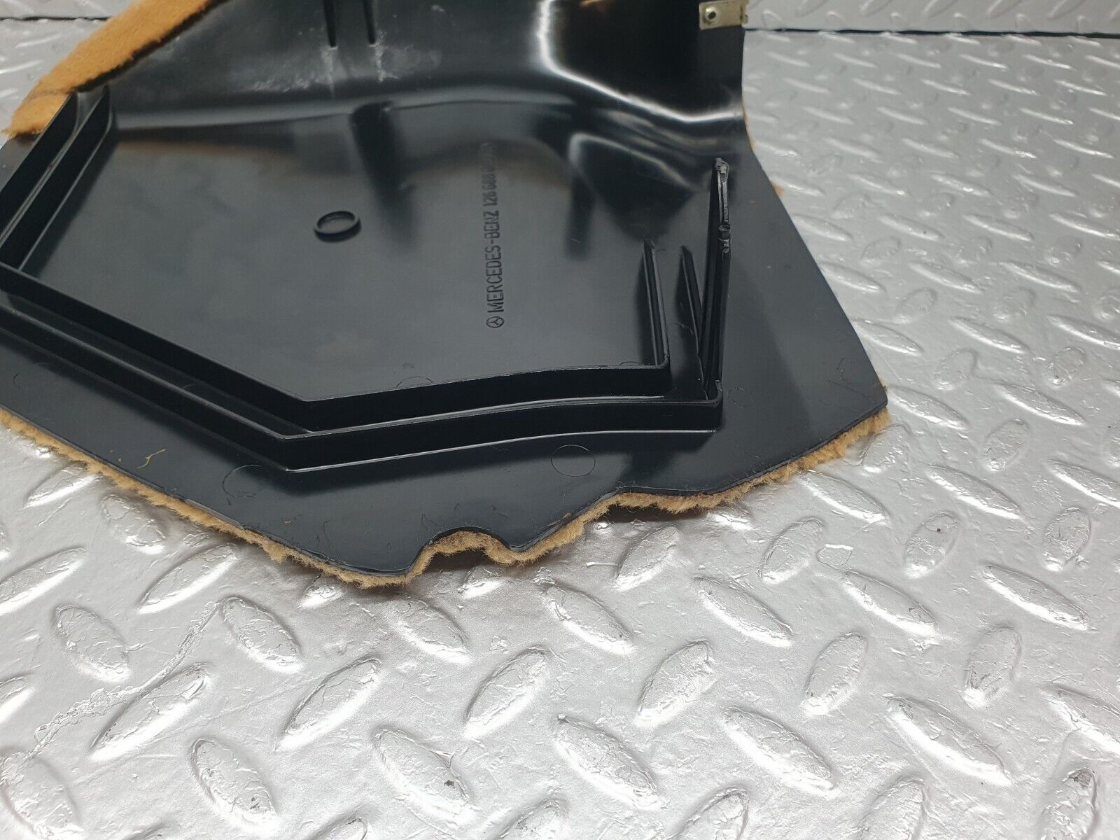 43611 Mercedes-Benz C126 380SEC Coupe Front Right Kick Panel Beige 1266880406