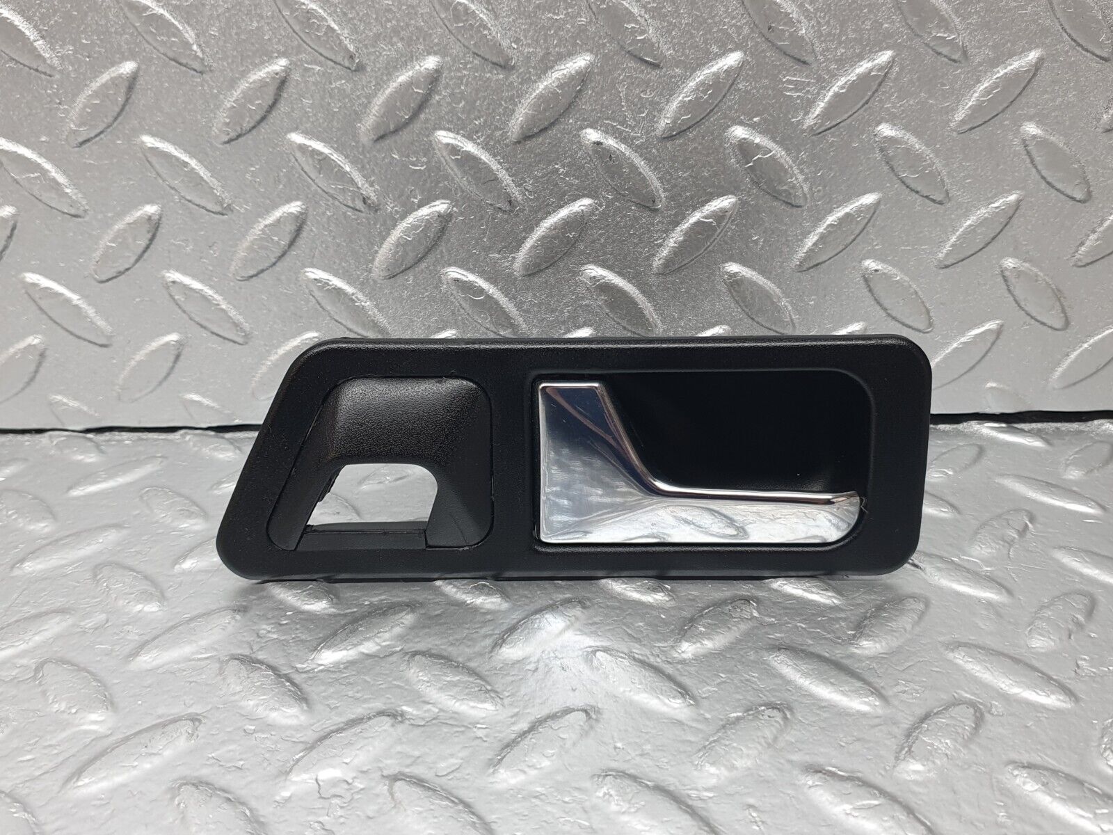 42777 Mercedes-Benz W201 190 2.0L Left Interior Door Handle 2017660164