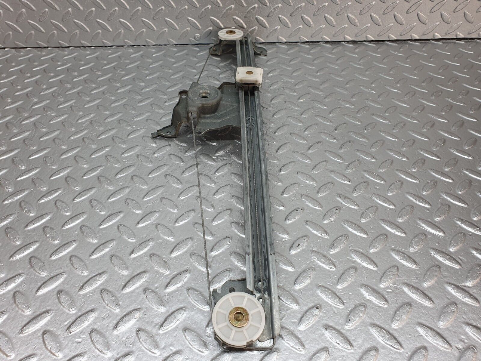 41941 Mercedes-Benz W202 C200 Rear Right Power Window Regulator