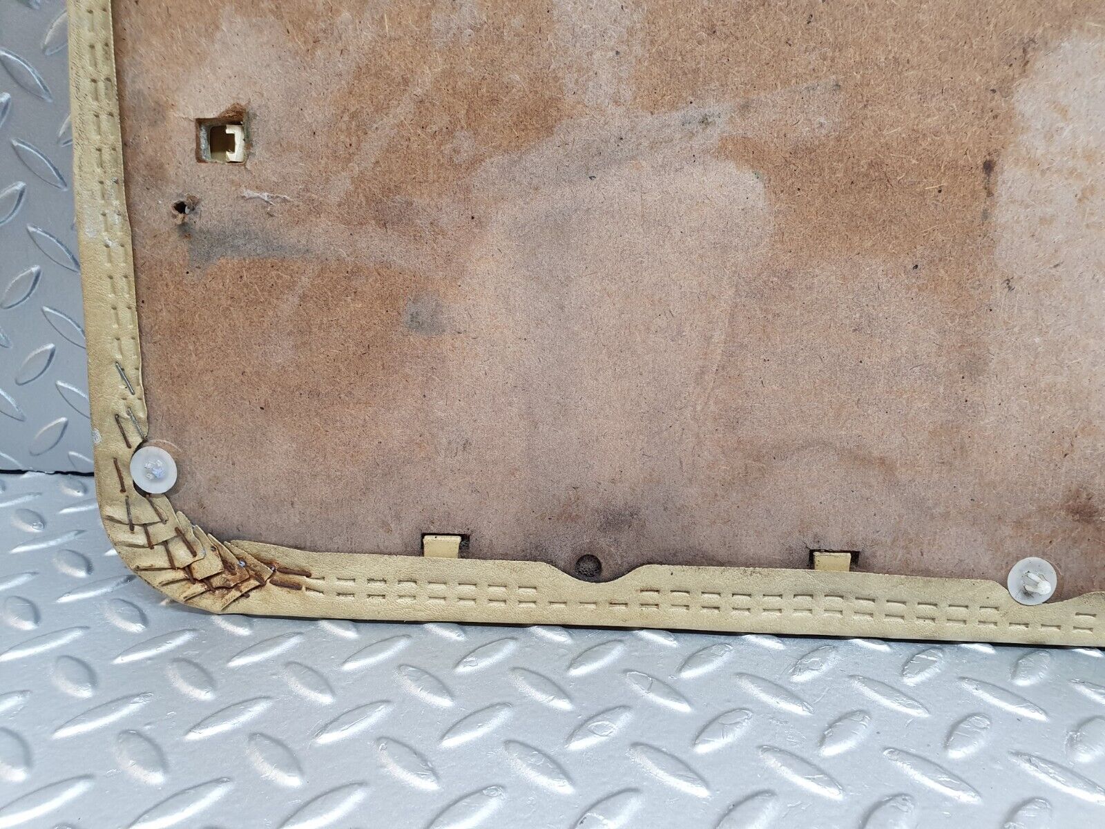 44050 Mercedes-Benz C123 230CE Coupe Left Door Card Beige