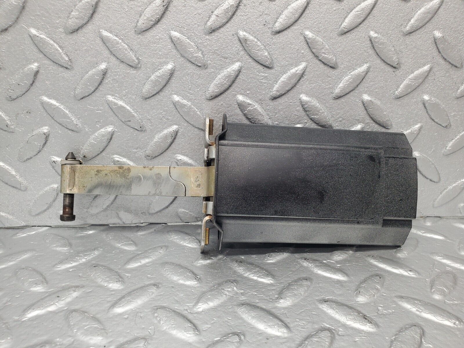 46138 Mercedes-Benz W124 Front Right Door Safety Check Strap