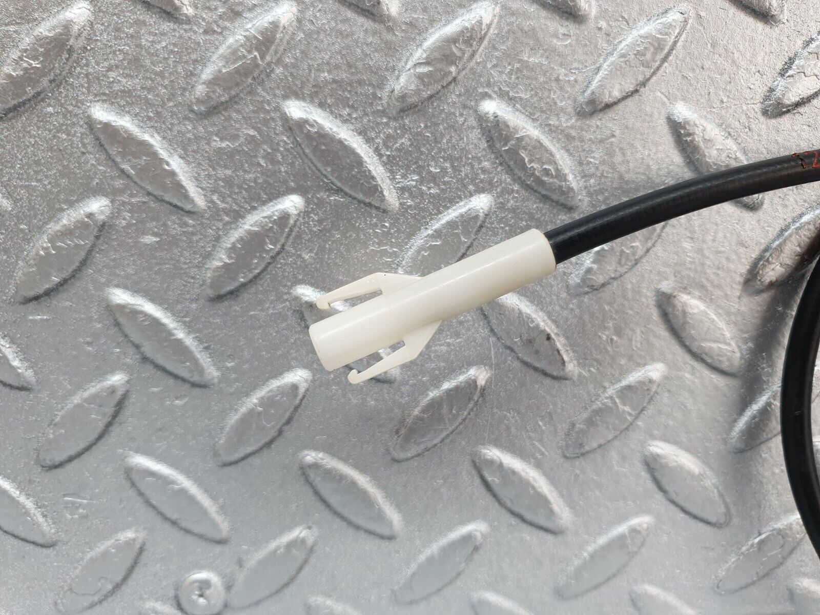 43765 Mercedes-Benz C126 380SEC Coupe Heater Control Cable 1268300931