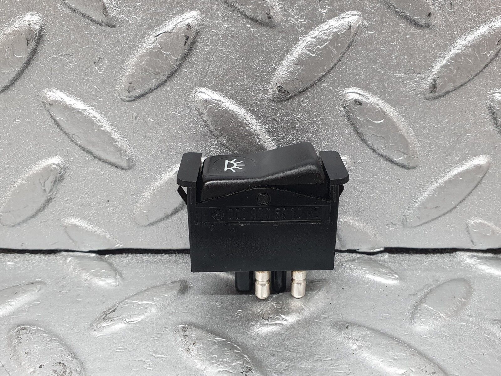 44175 Mercedes-Benz C123 230CE Coupe Interior Light Switch 0008205910