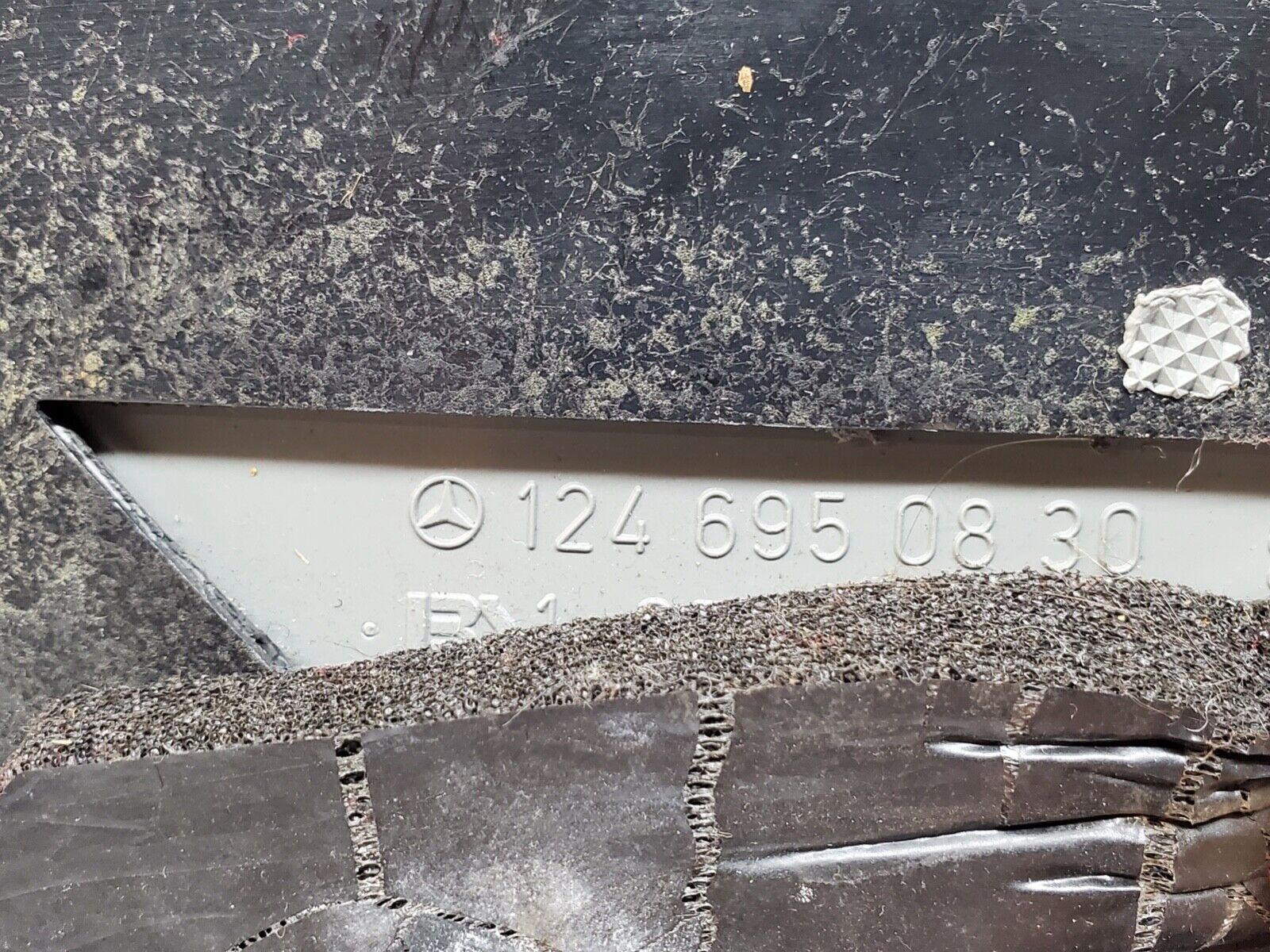 44637 Mercedes-Benz W124 220E C Pillar Cover Panel Right Side Grey 1246950830