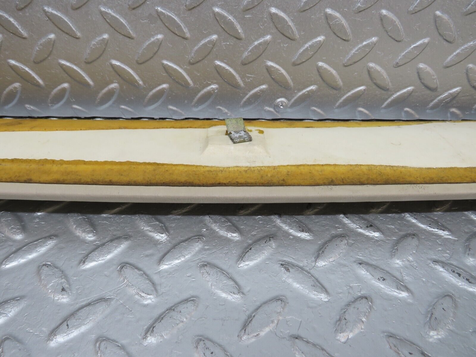 40191 Mercedes-Benz R107 Hardtop Rear Headlining Panel Beige