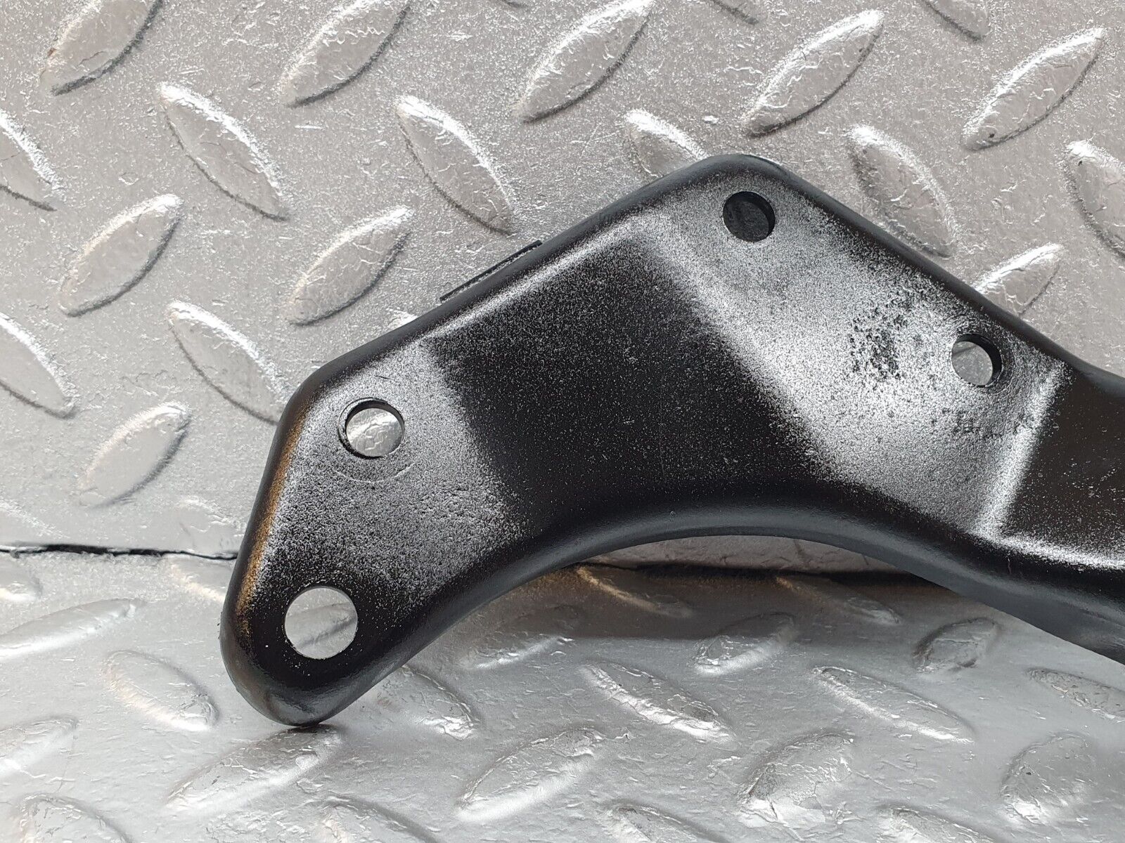 44217 Mercedes-Benz C123 230CE Coupe Alternator Generator Bracket