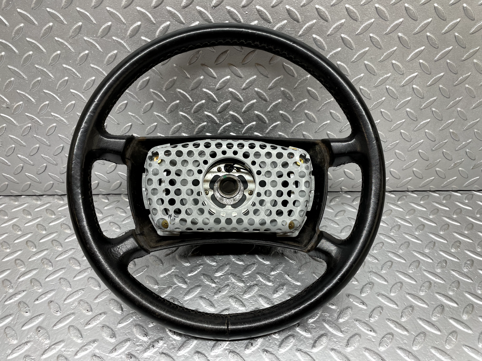 44246 Mercedes-Benz W124 Leather Steering Wheel 1264640017