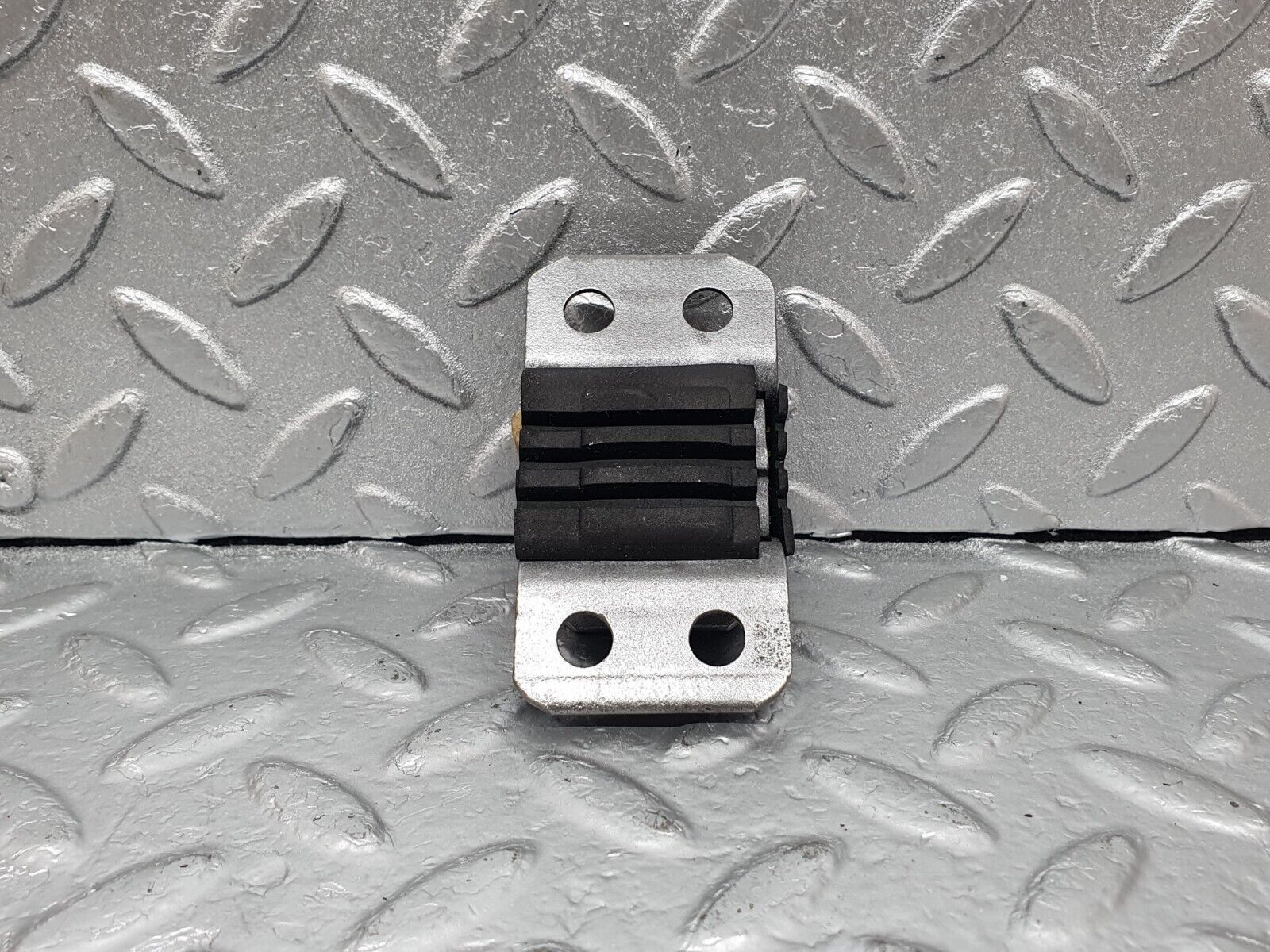 43563 Mercedes-Benz C126 380SEC Coupe Door Lock Latch Right Side