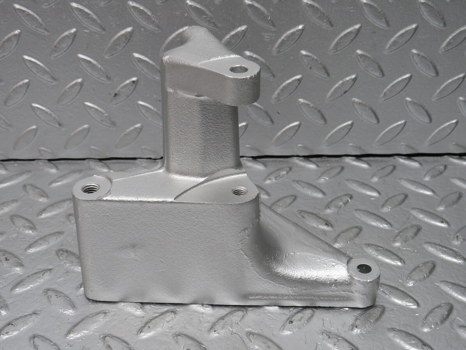 33077 Mercedes-Benz C107 R107 350 V8 Alternator Generator Bracket 1161550735